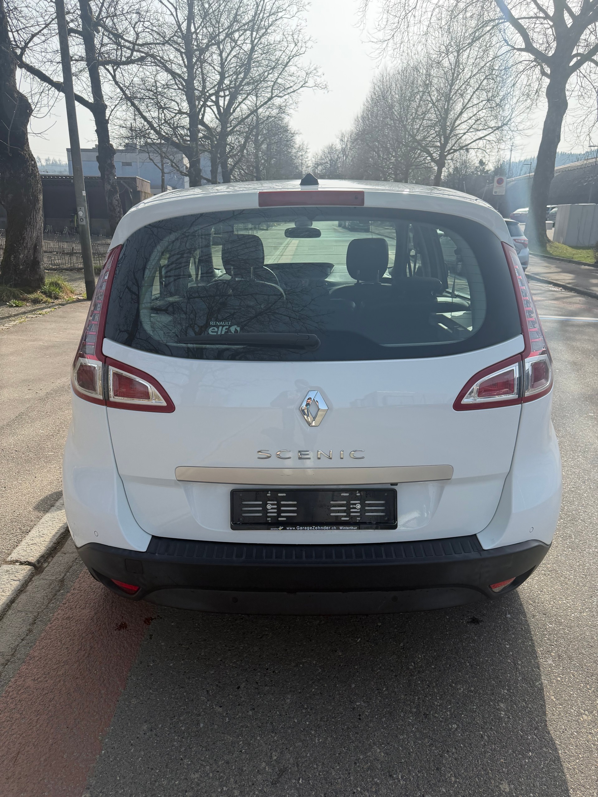 RENAULT Scénic 2.0 16V Bose X-Tronic CVT-showroom-element-1