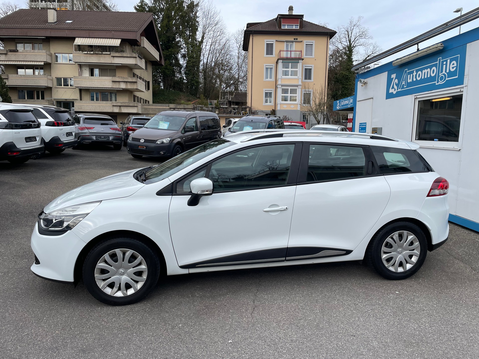 RENAULT Clio Grandtour 0.9 12V Expression-image-1