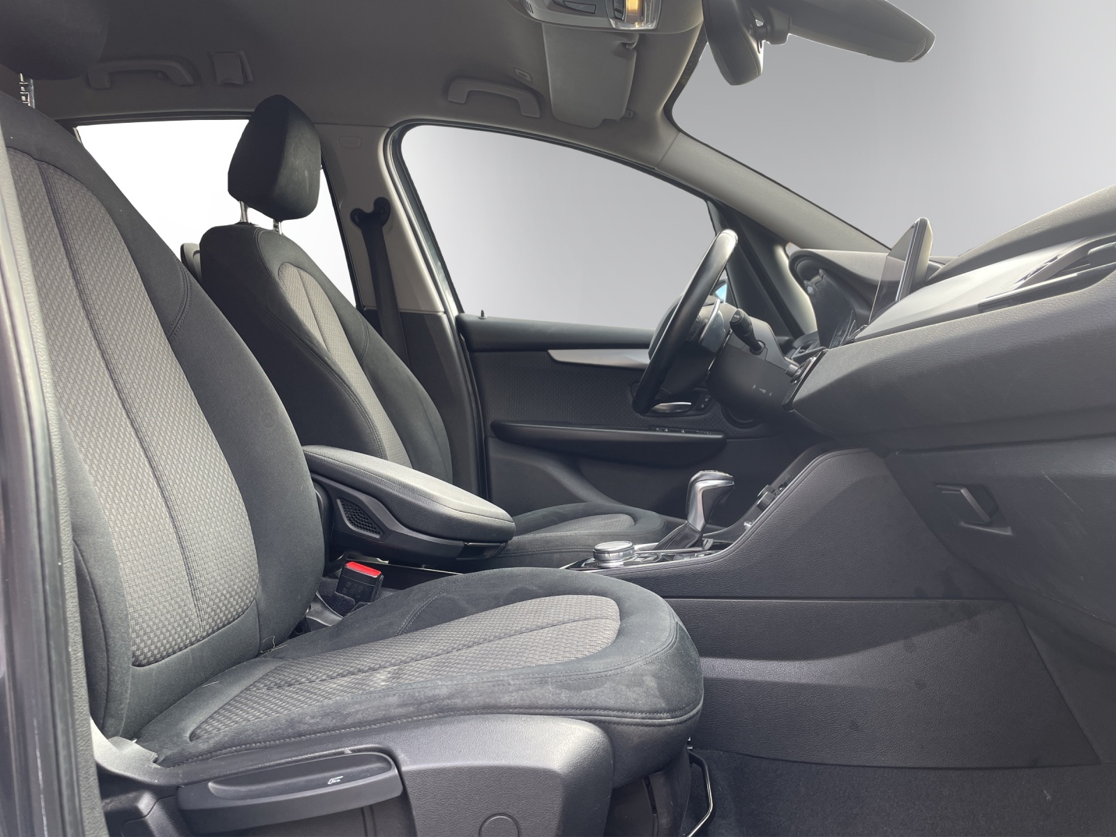 BMW 220d xDrive Gran Tourer Steptronic-image-8