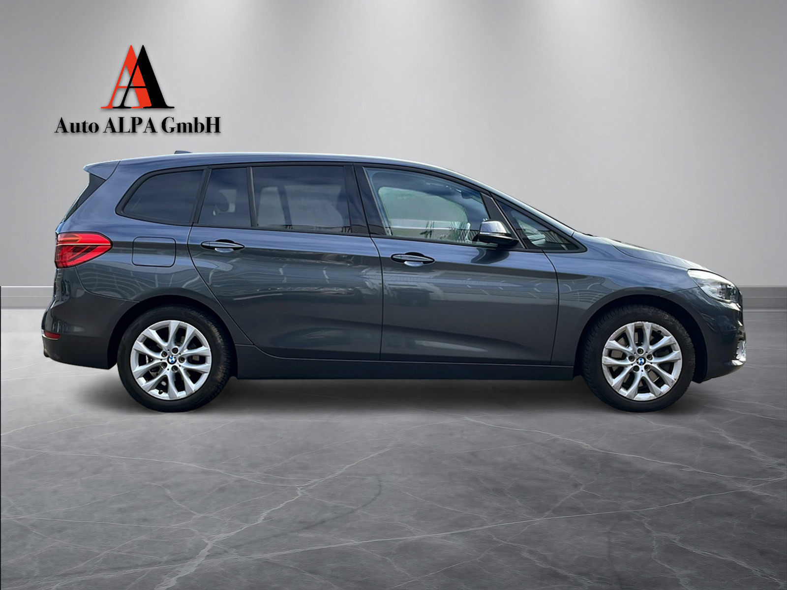 BMW 220d xDrive Gran Tourer Steptronic-image-4