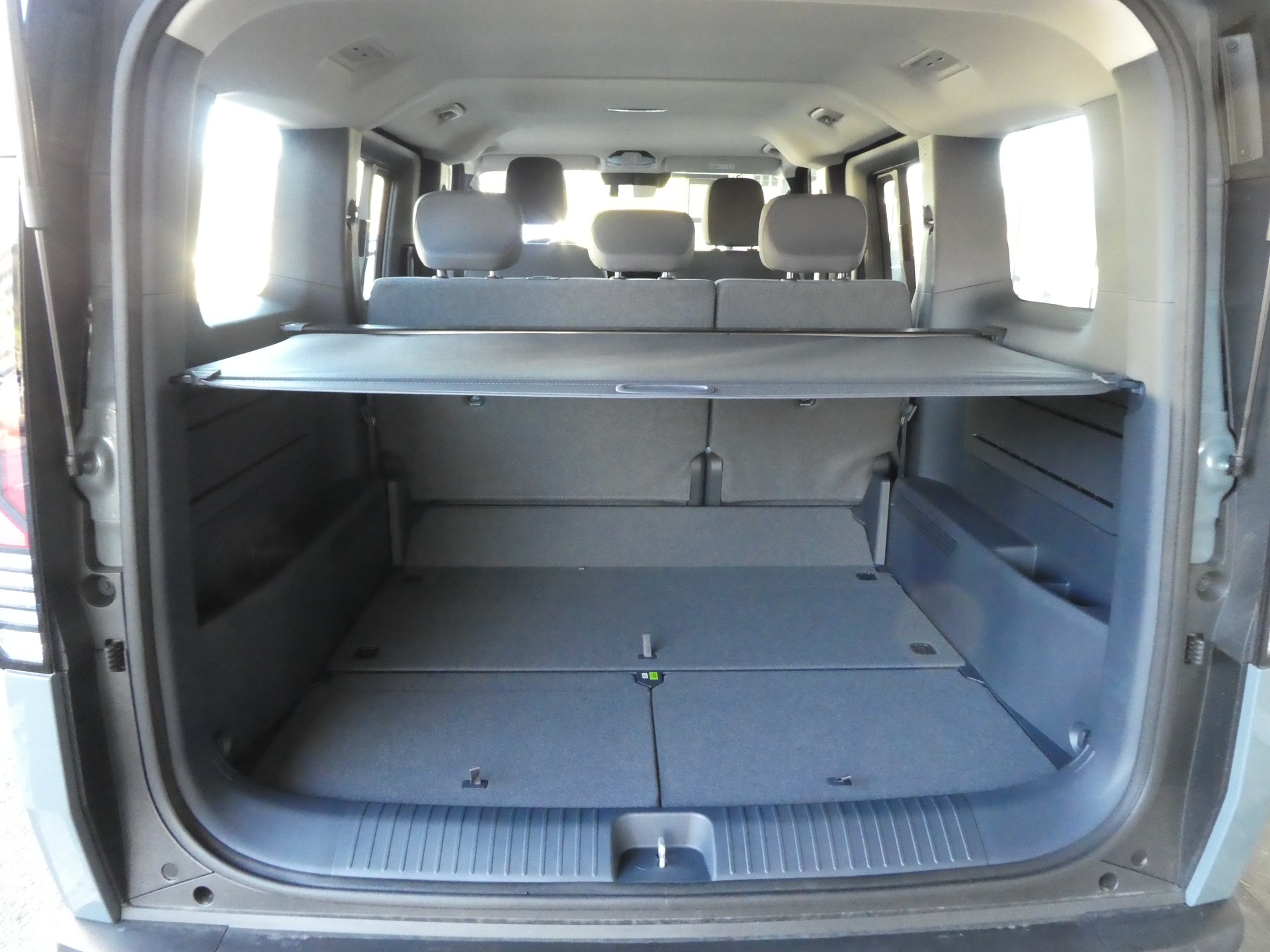 KIA PV5 71.2 kWh Plus-image-5