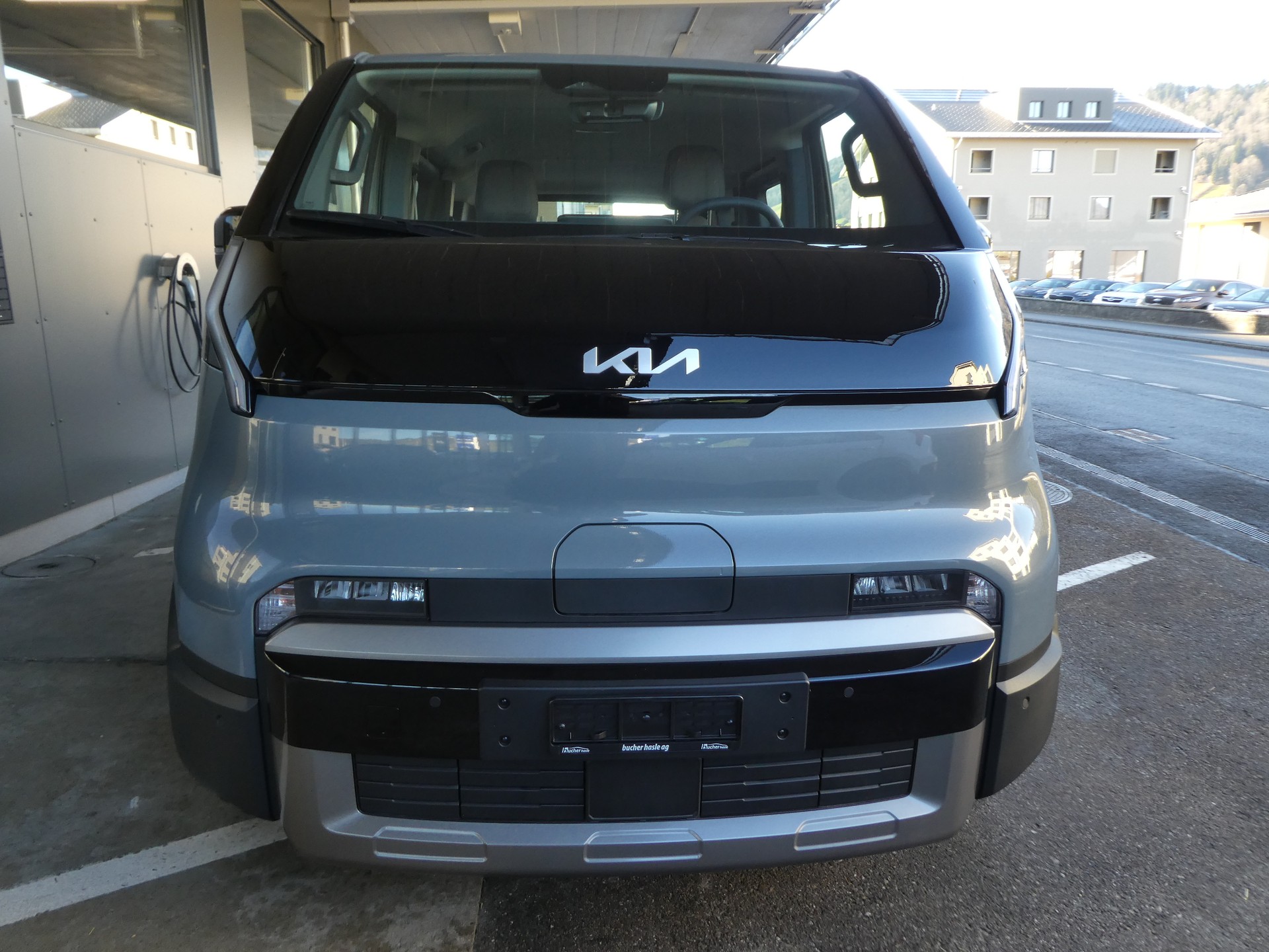 KIA PV5 71.2 kWh Plus-image-3