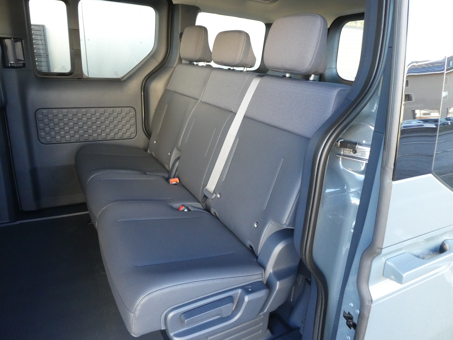 KIA PV5 71.2 kWh Plus-image-7