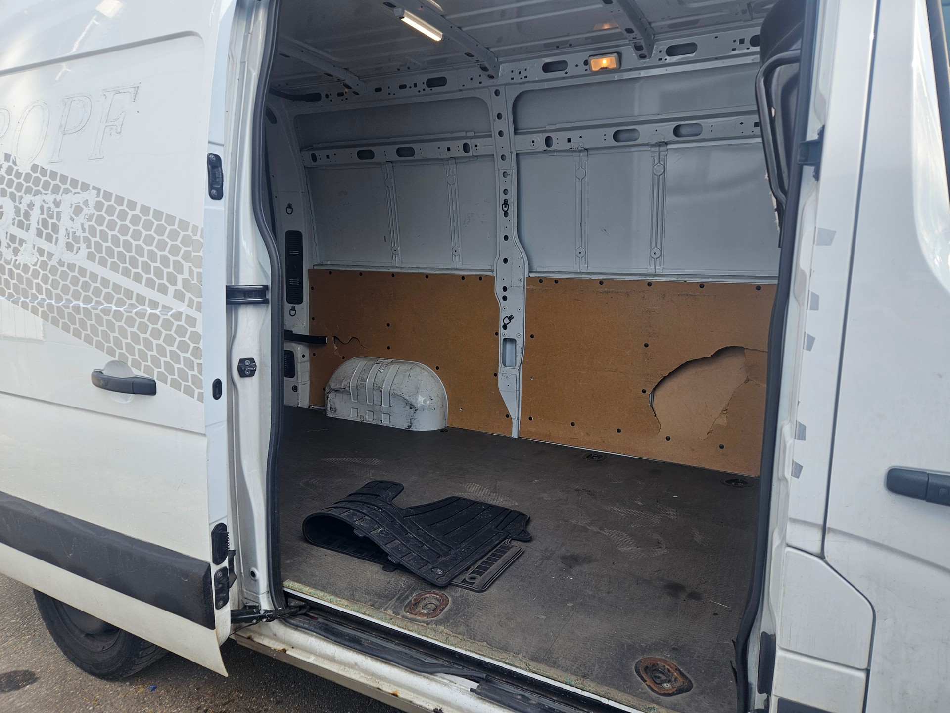 NISSAN NV400 F35.13 L2H2 FWD Comfort-image-9