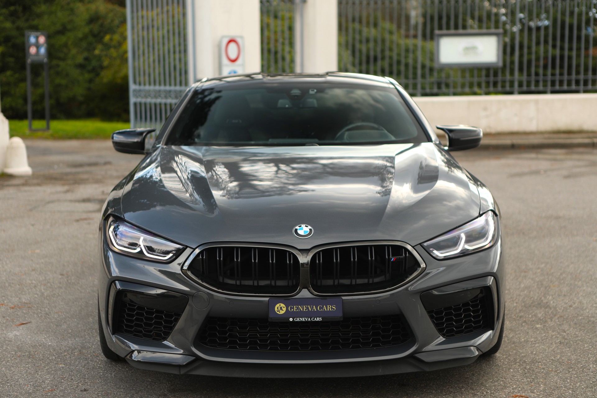 BMW M8 xDrive Steptronic M Competition-image-1