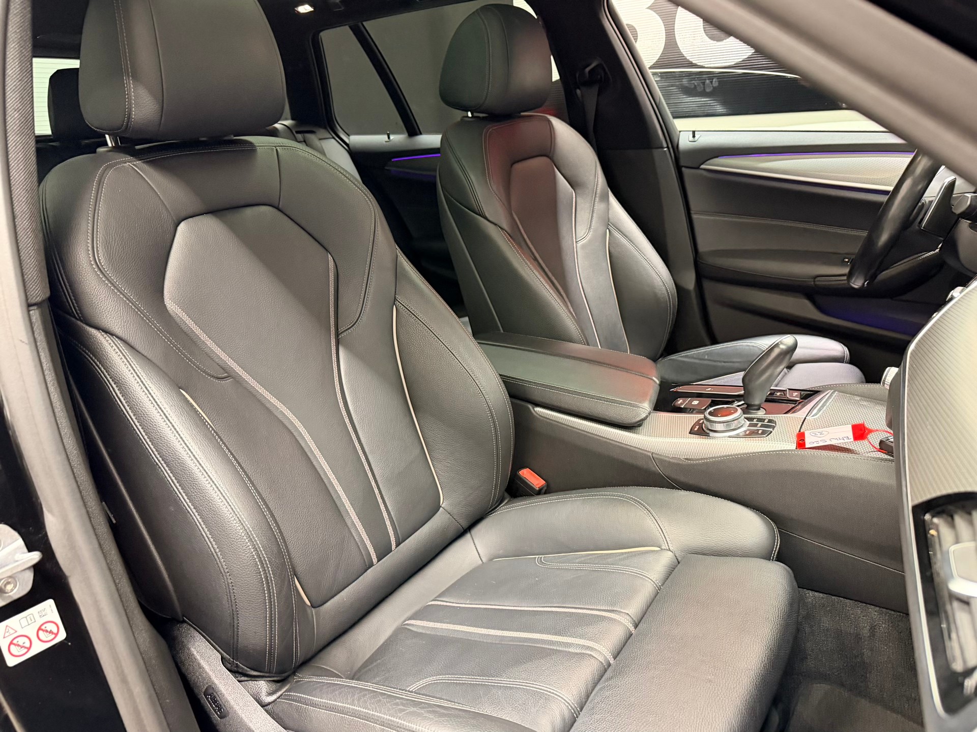BMW 520i Touring M Sport Steptronic-image-21