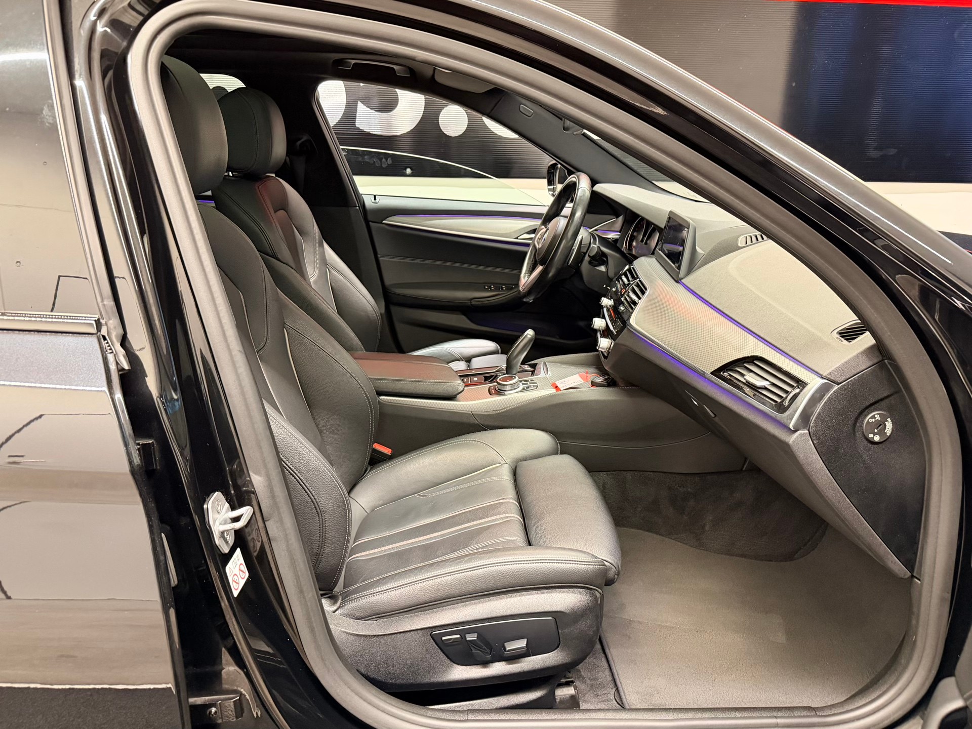 BMW 520i Touring M Sport Steptronic-image-20