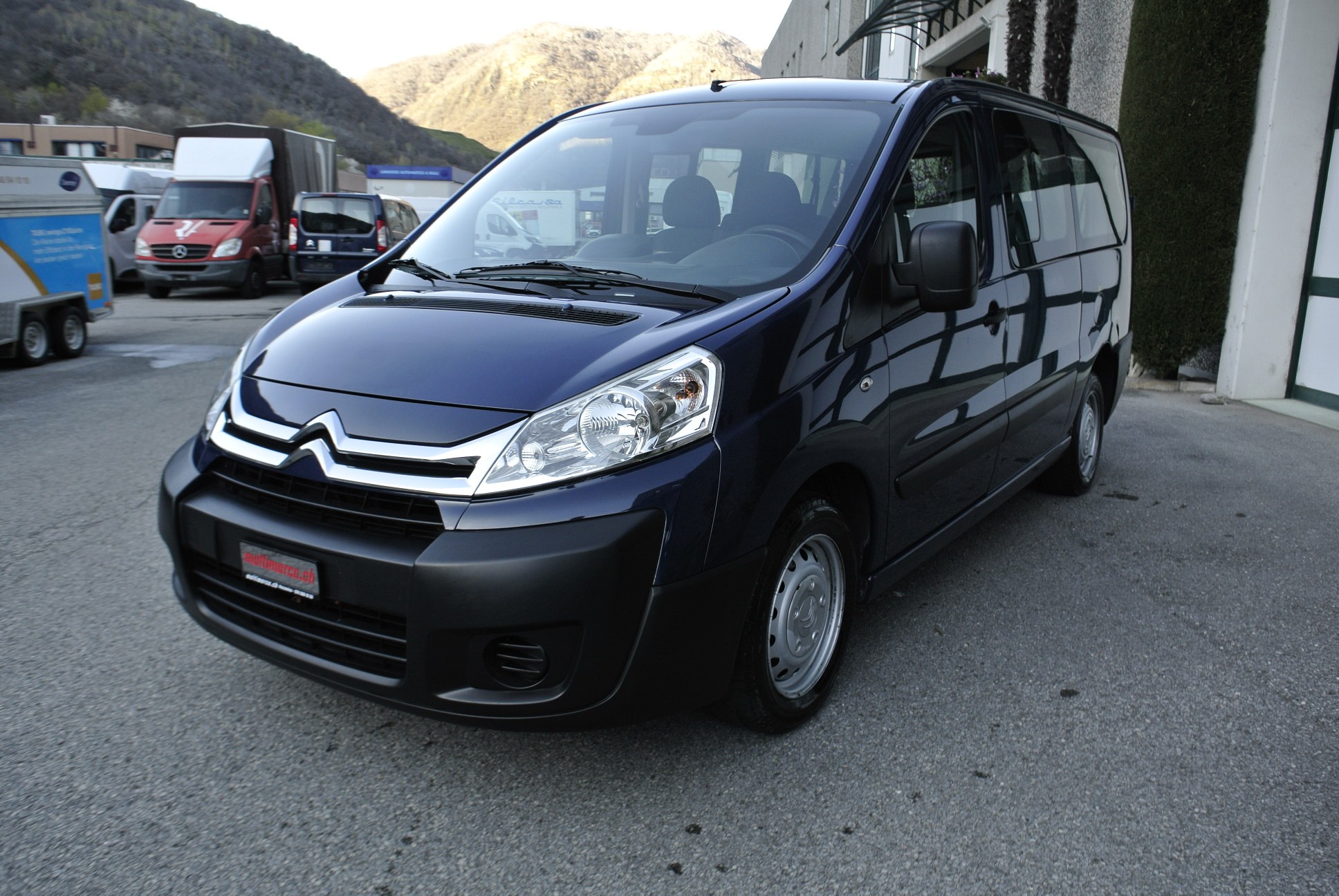 Car photo