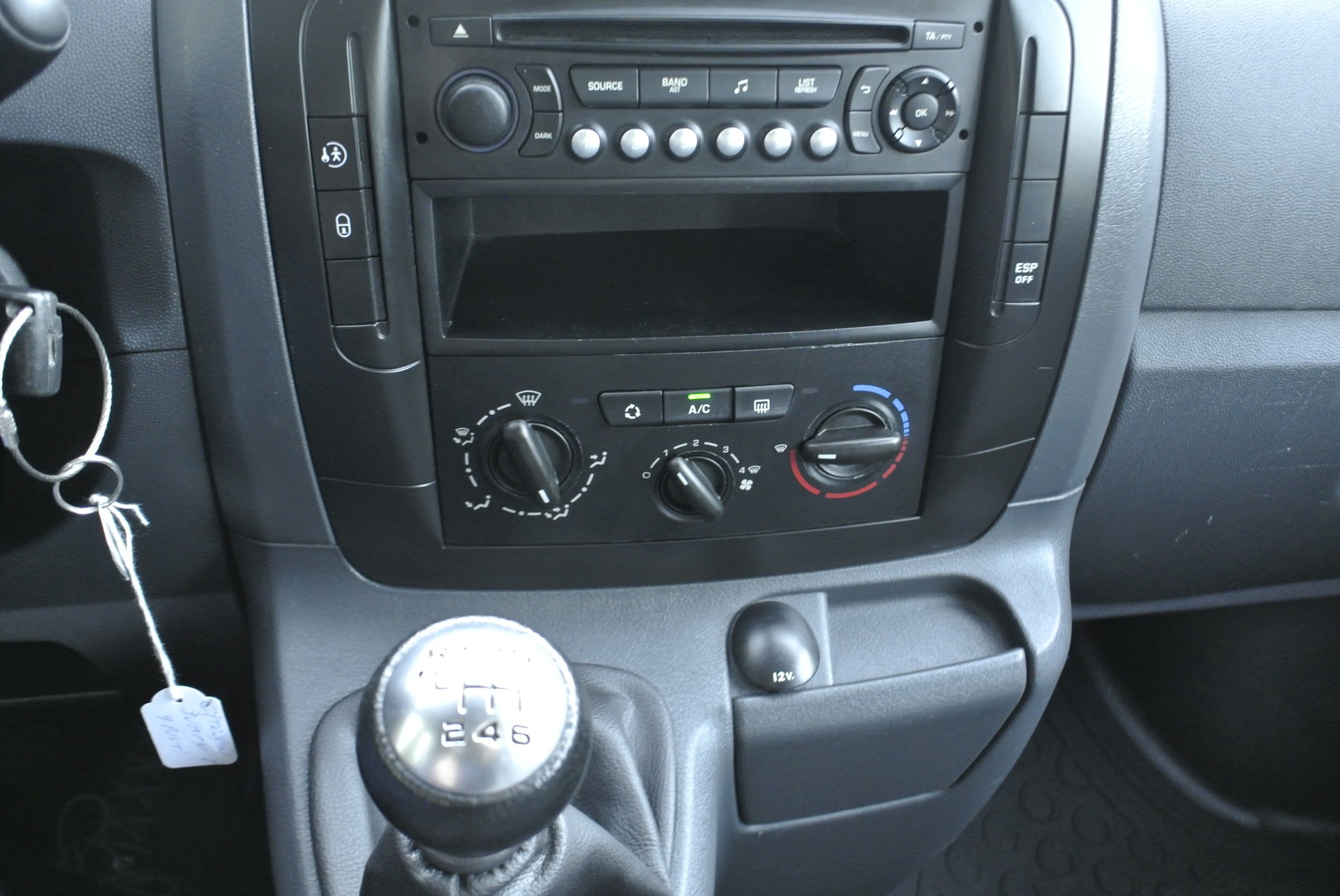 CITROEN Jumpy 2.0 HDi L2H1 Attraction-image-24