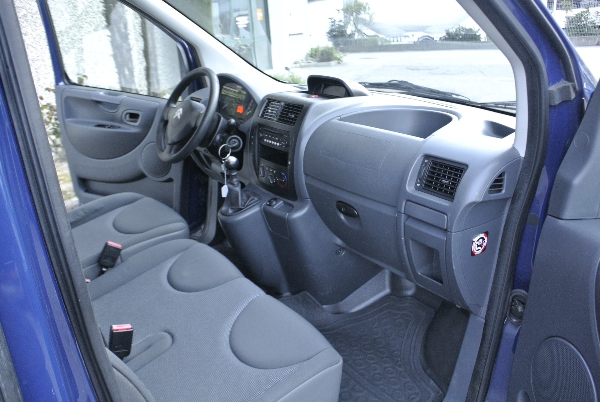 CITROEN Jumpy 2.0 HDi L2H1 Attraction-image-14