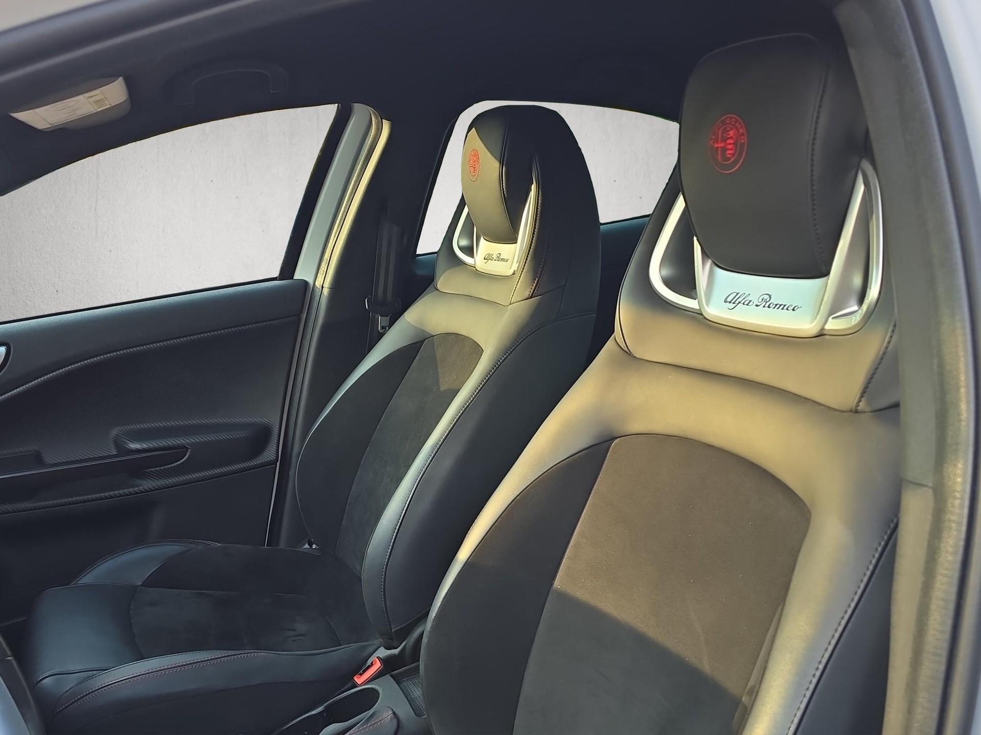 ALFA ROMEO Giulietta 1750 TBi Veloce TCT-image-9
