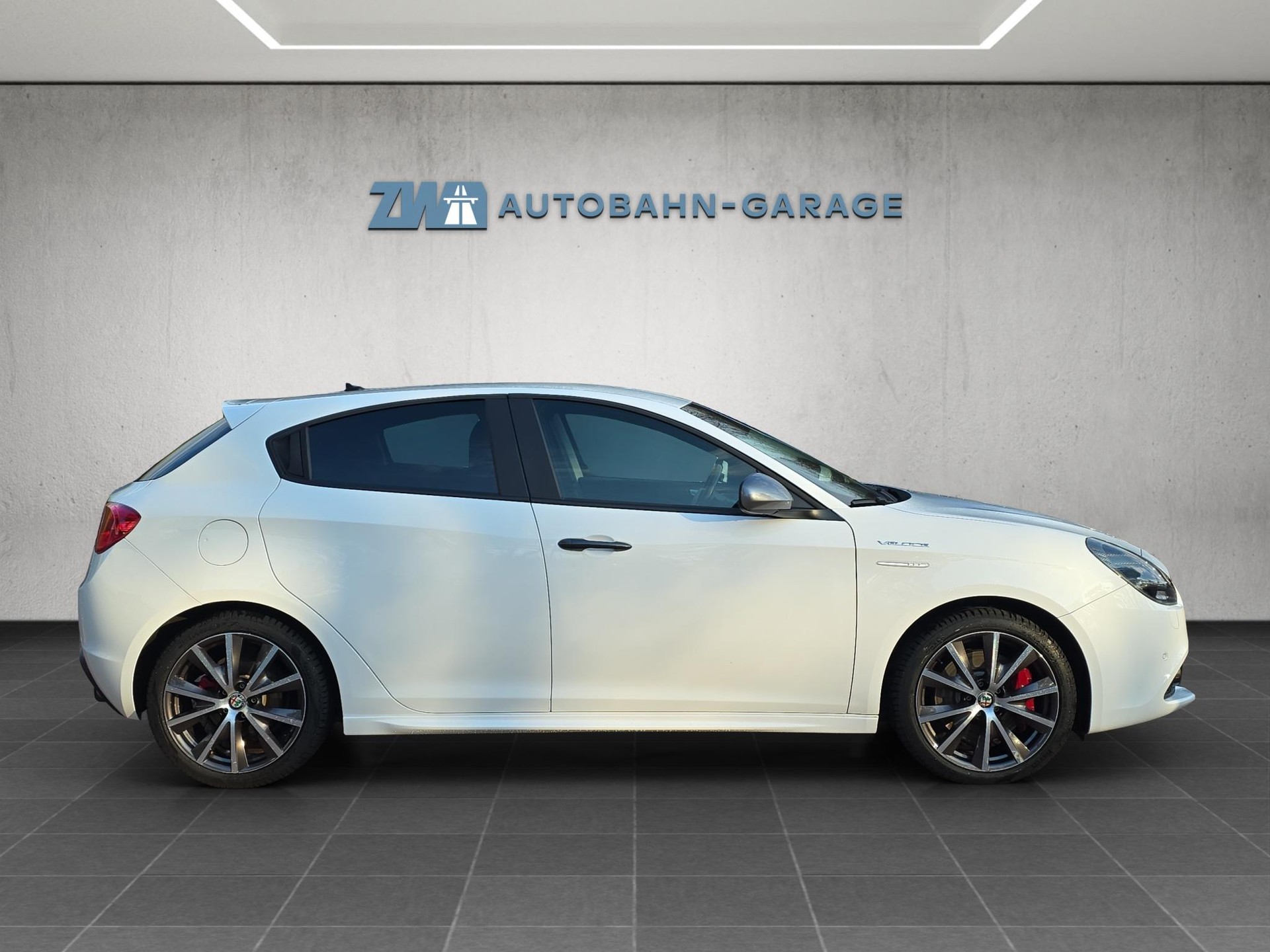 ALFA ROMEO Giulietta 1750 TBi Veloce TCT-image-5