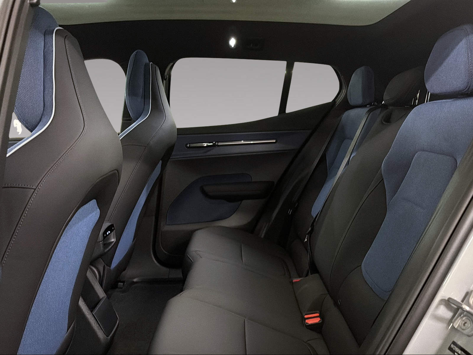 VOLVO EX 30 CC E60 Twin Performance AWD-image-10