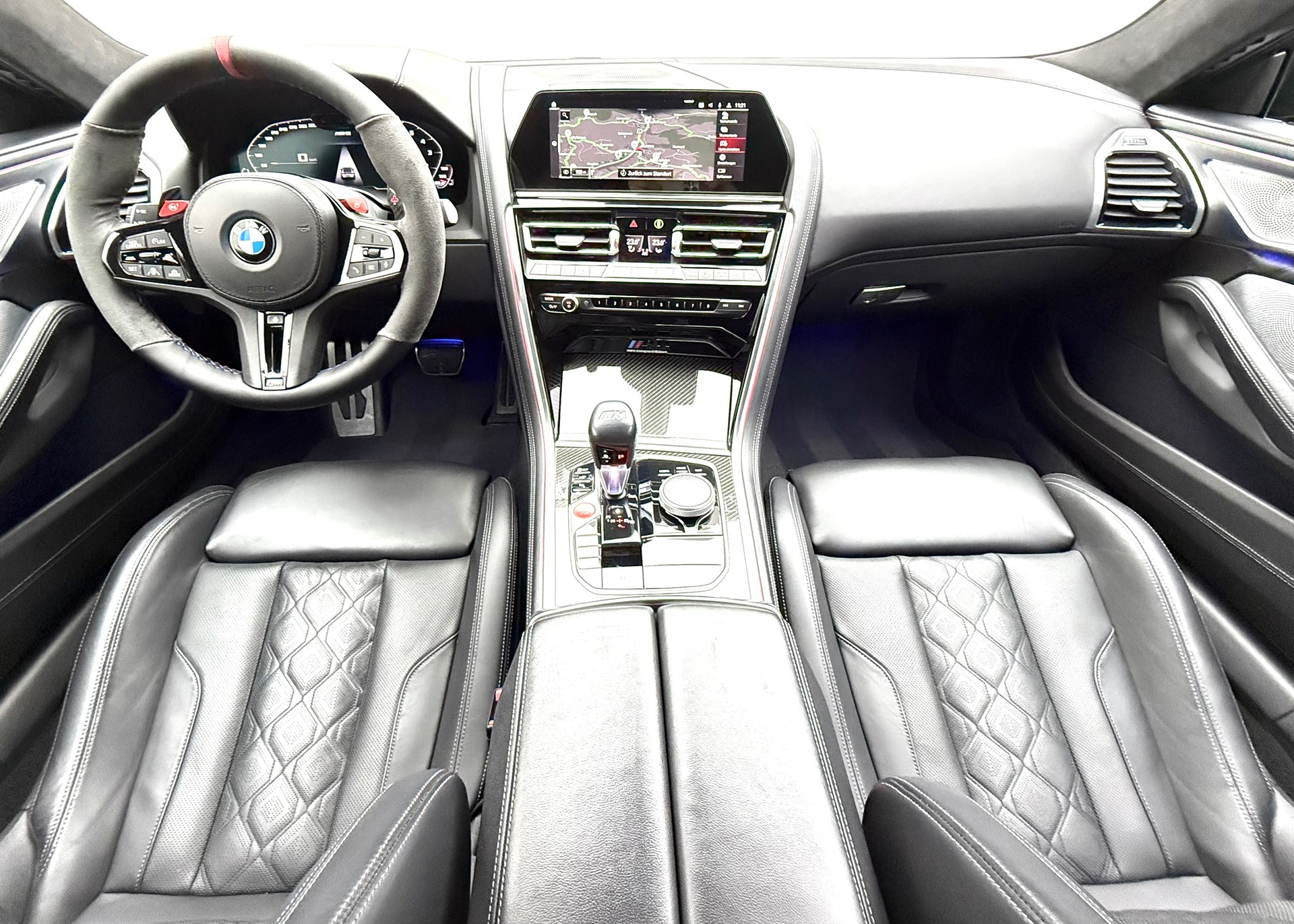 BMW M8 xDrive M Competition Steptronic-image-7