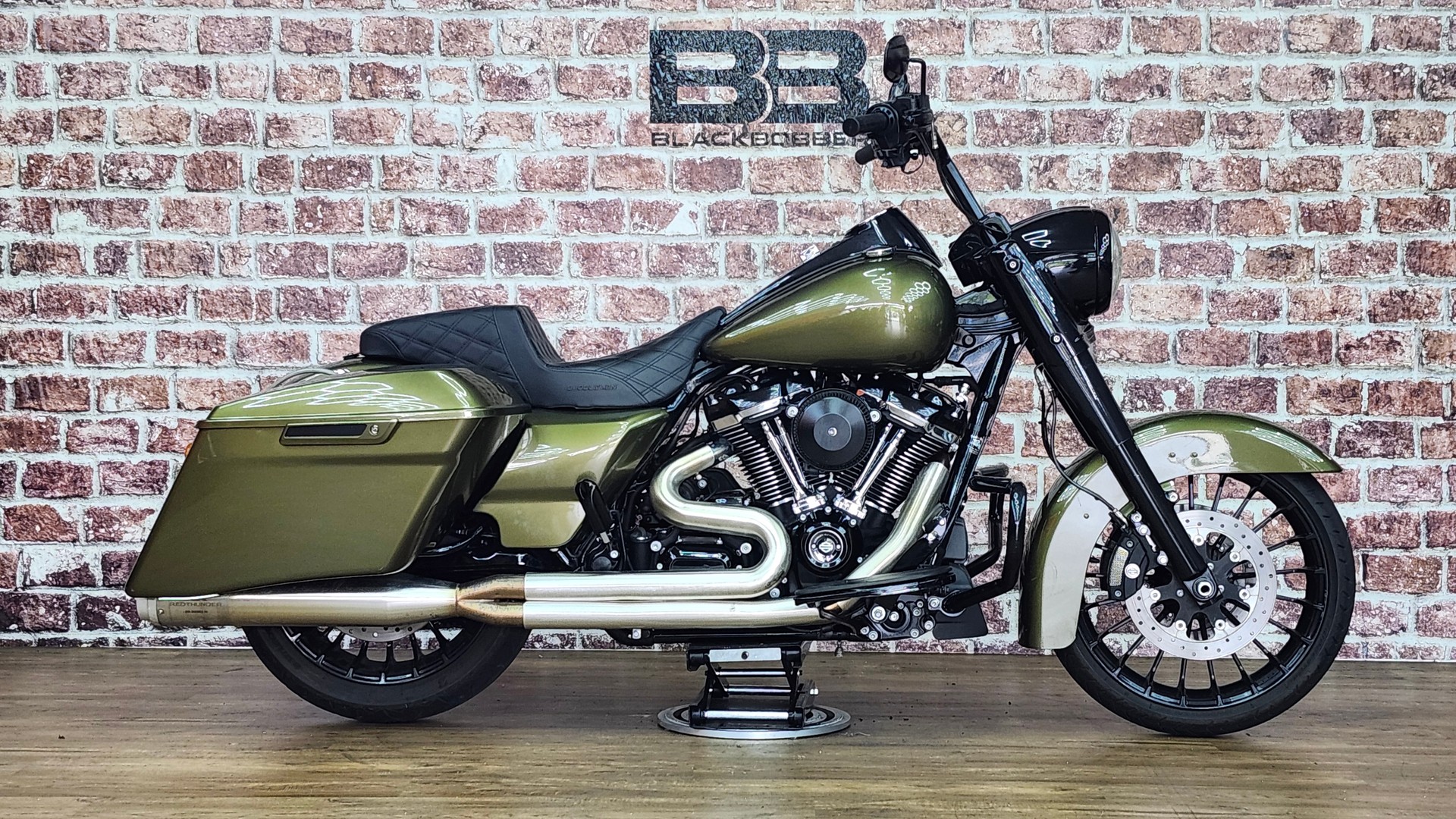 HARLEY-DAVIDSON FLHRXS Road King Special 107 ABS-showroom-element-1