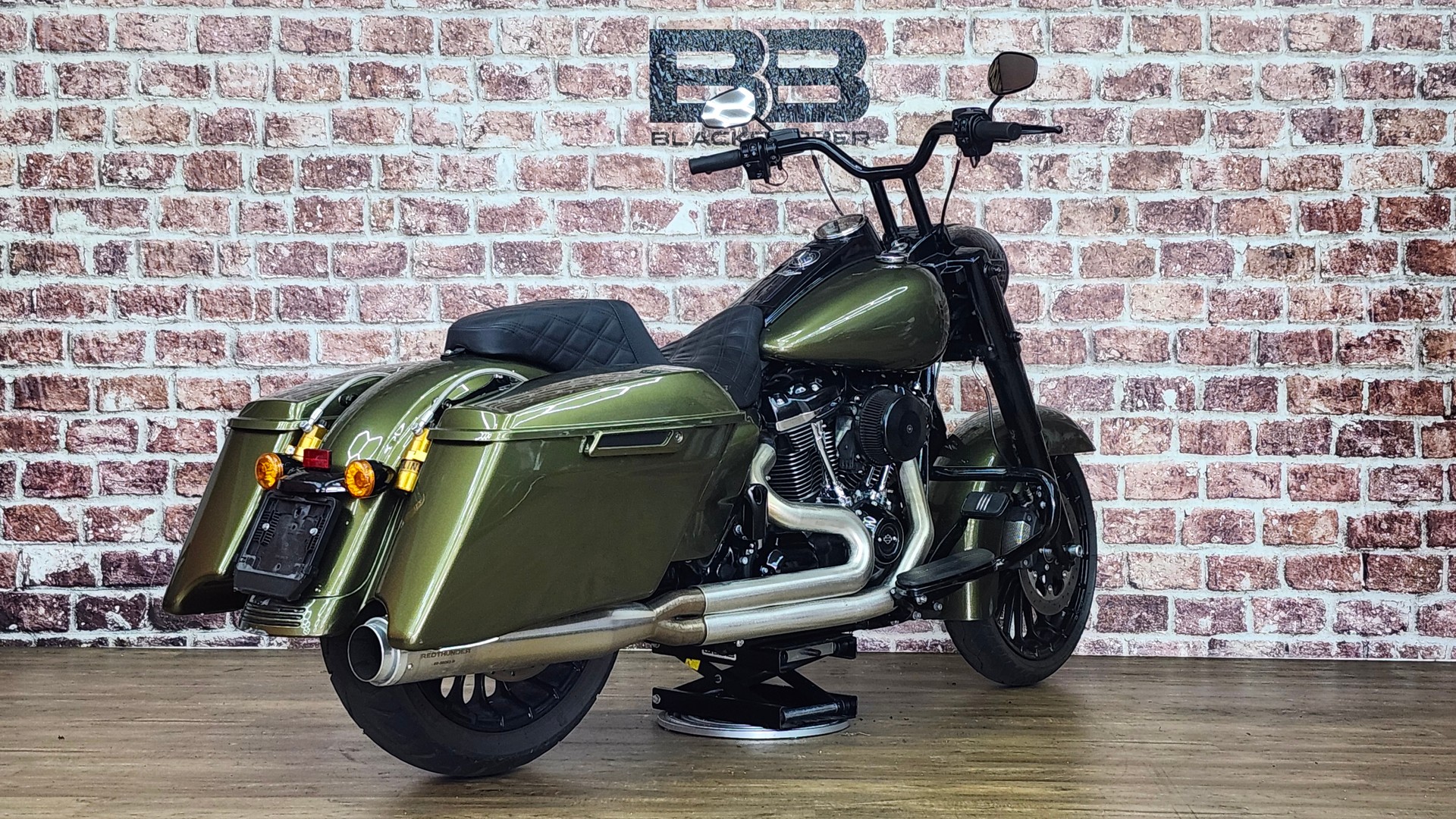 HARLEY-DAVIDSON FLHRXS Road King Special 107 ABS-showroom-element-2