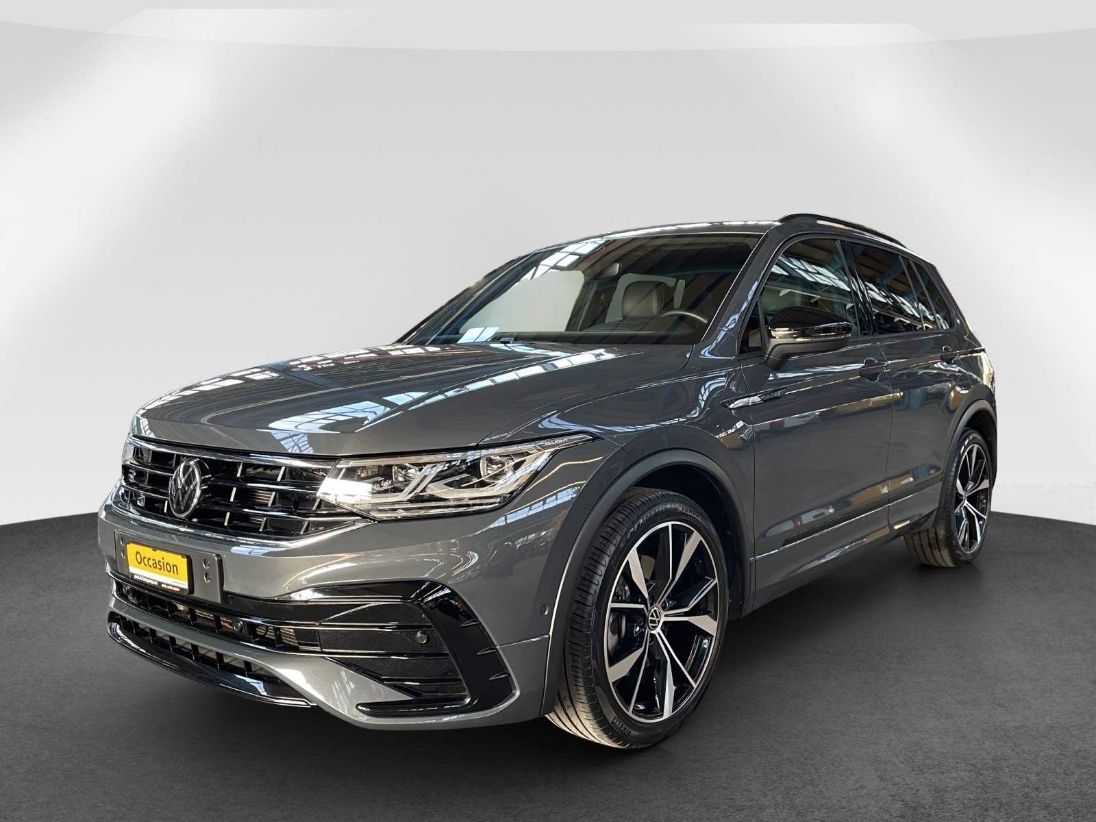 VW Tiguan 2.0 TDI SCR R-Line DSG-image-2