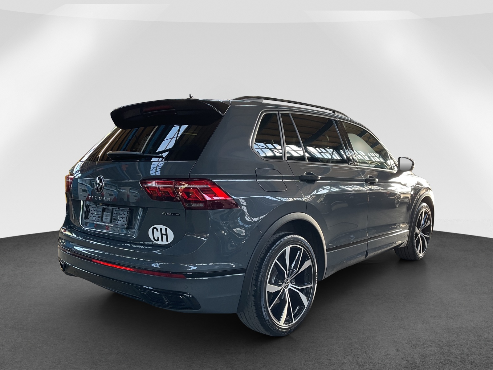 VW Tiguan 2.0 TDI SCR R-Line DSG-image-5