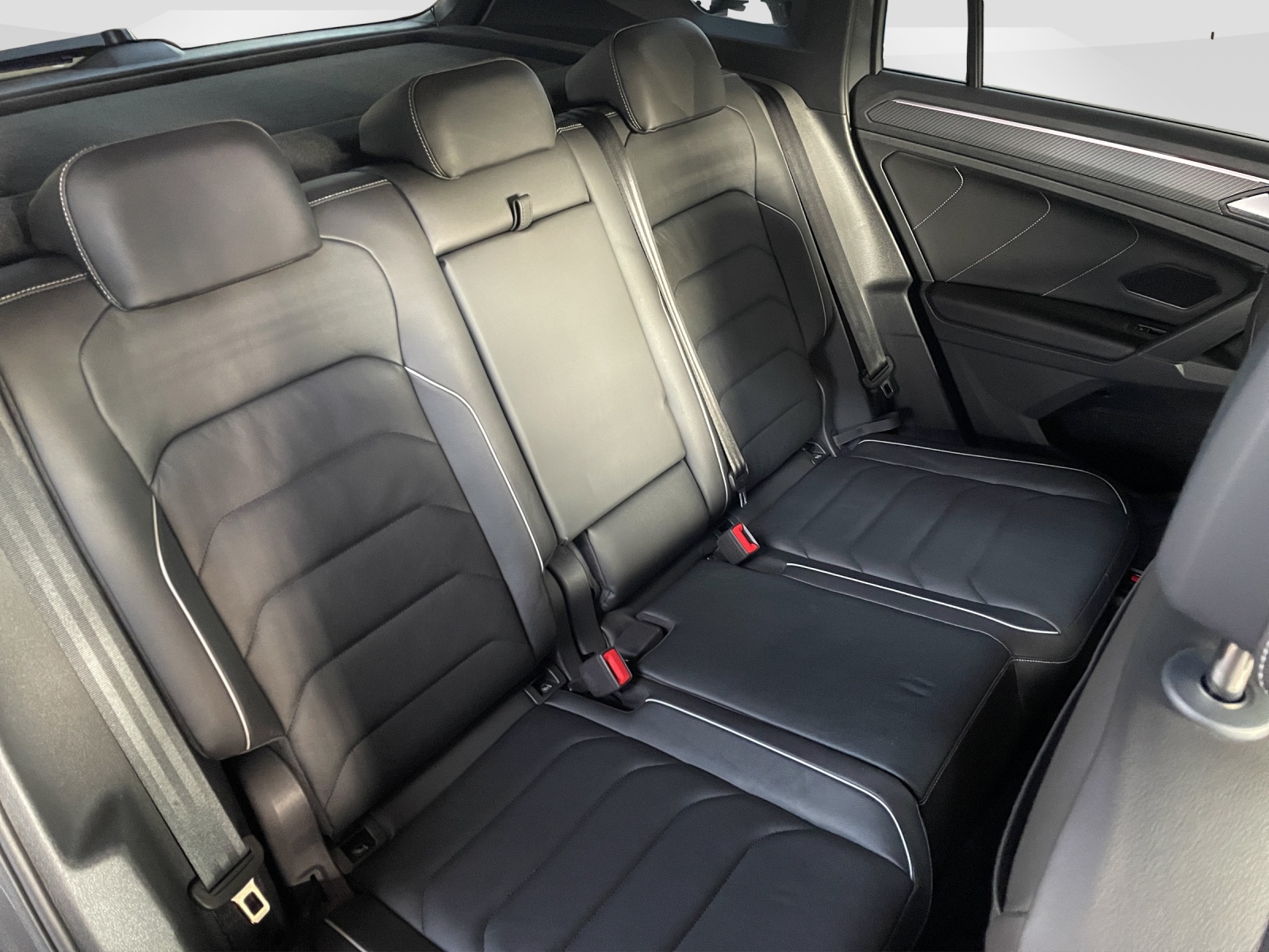 VW Tiguan 2.0 TDI SCR R-Line DSG-image-9