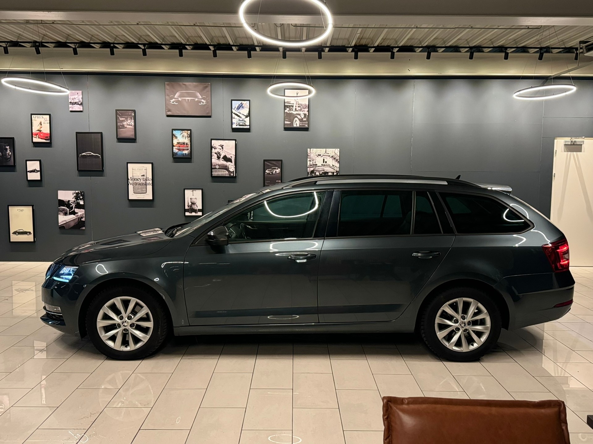 SKODA Octavia Combi 2.0 TDI Style 4x4-showroom-element-3