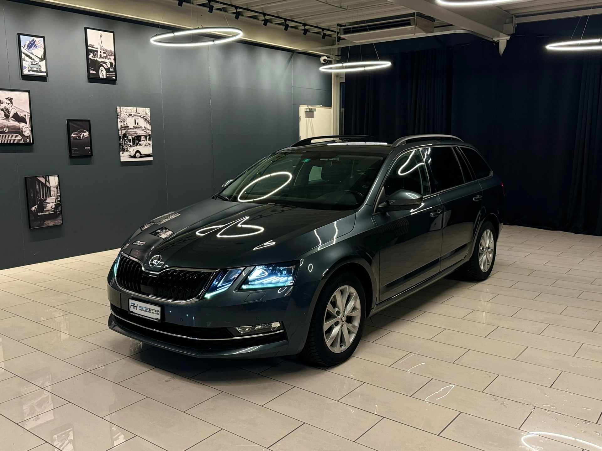 SKODA Octavia Combi 2.0 TDI Style 4x4-showroom-element-2