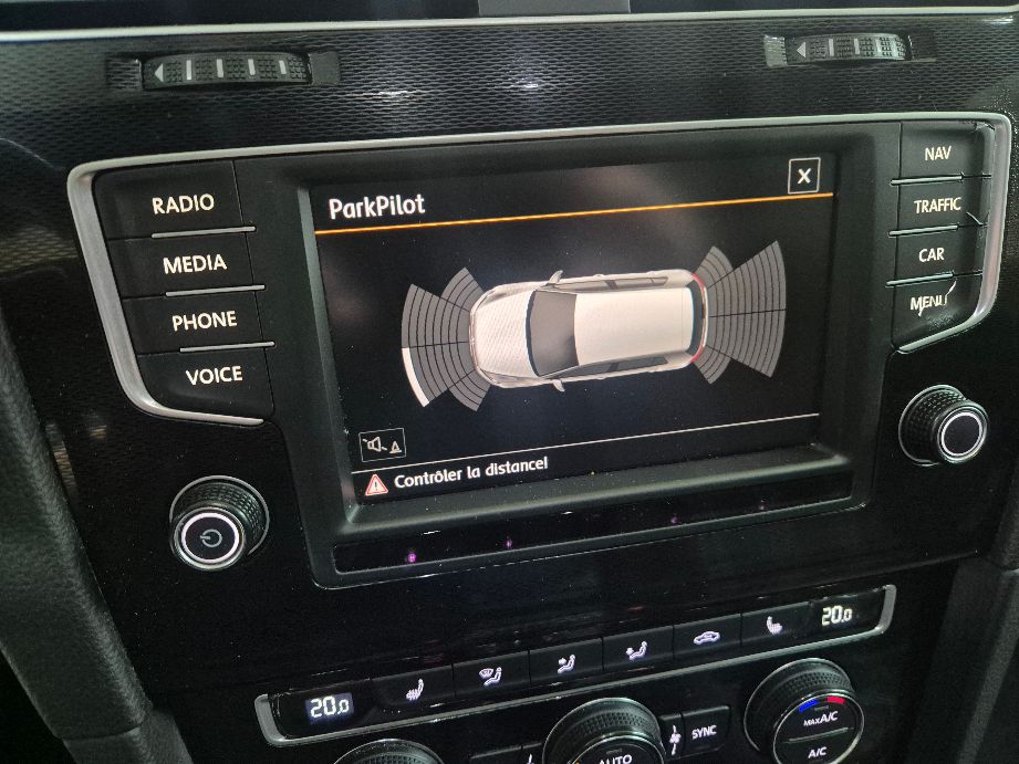 VW Golf 2.0 TSI GTI-image-11