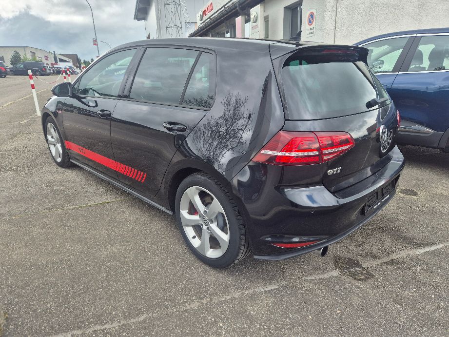 VW Golf 2.0 TSI GTI-image-4