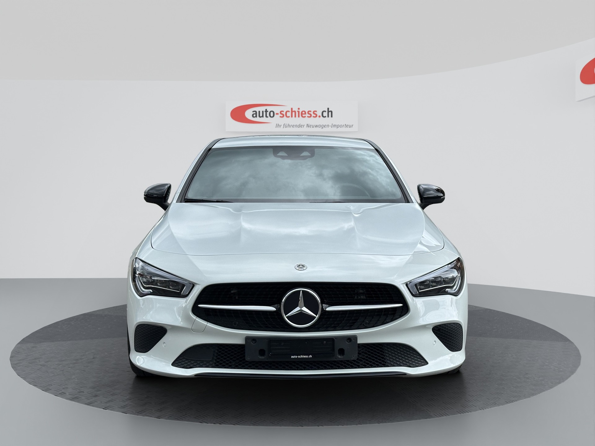 MERCEDES-BENZ CLA 180 Progressive Night 7G-DCT-image-1