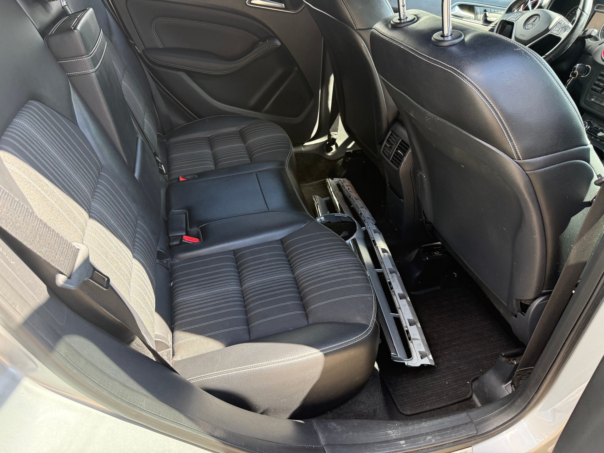 MERCEDES-BENZ B 200 7G-DCT-image-8