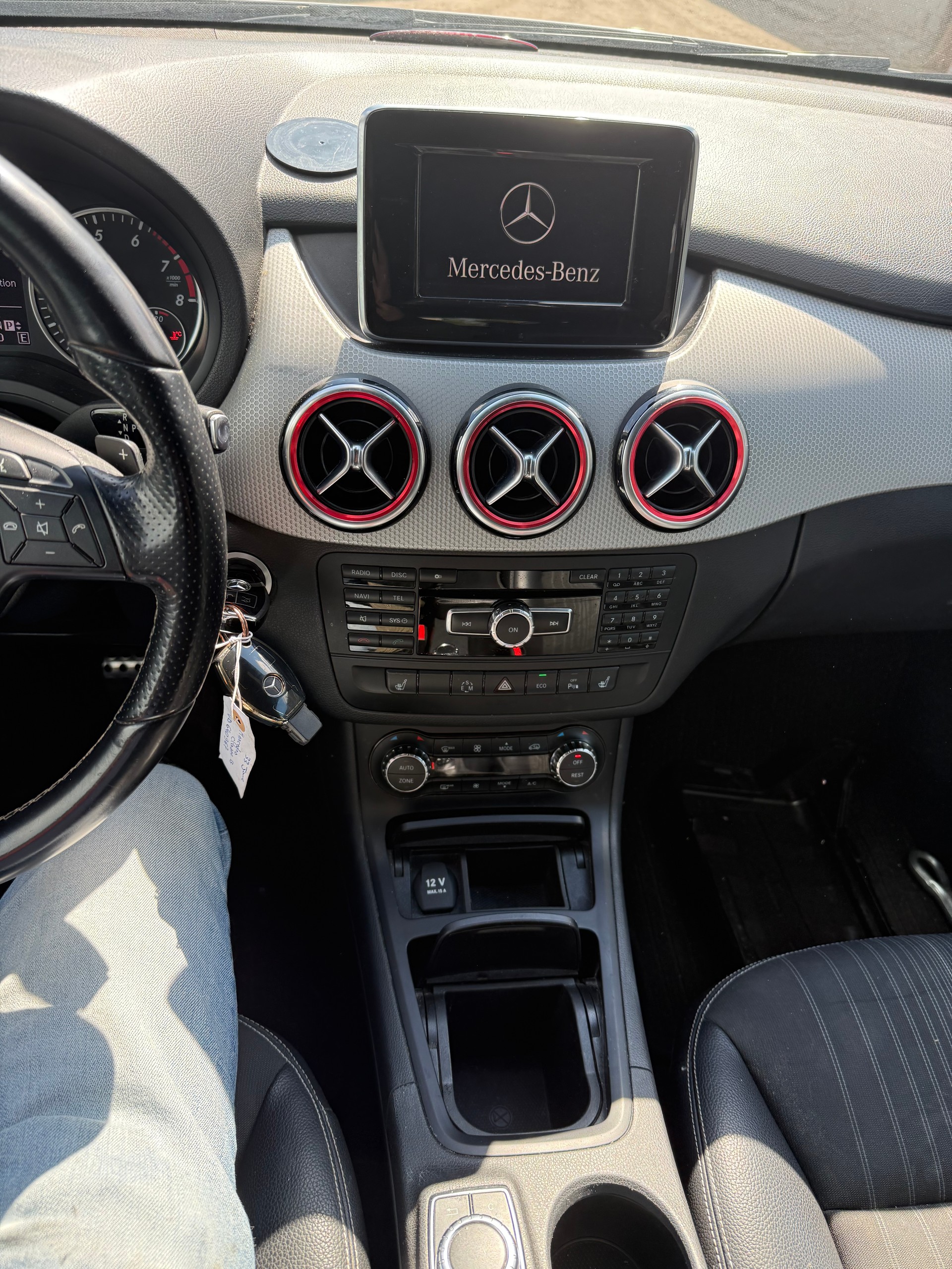 MERCEDES-BENZ B 200 7G-DCT-image-12