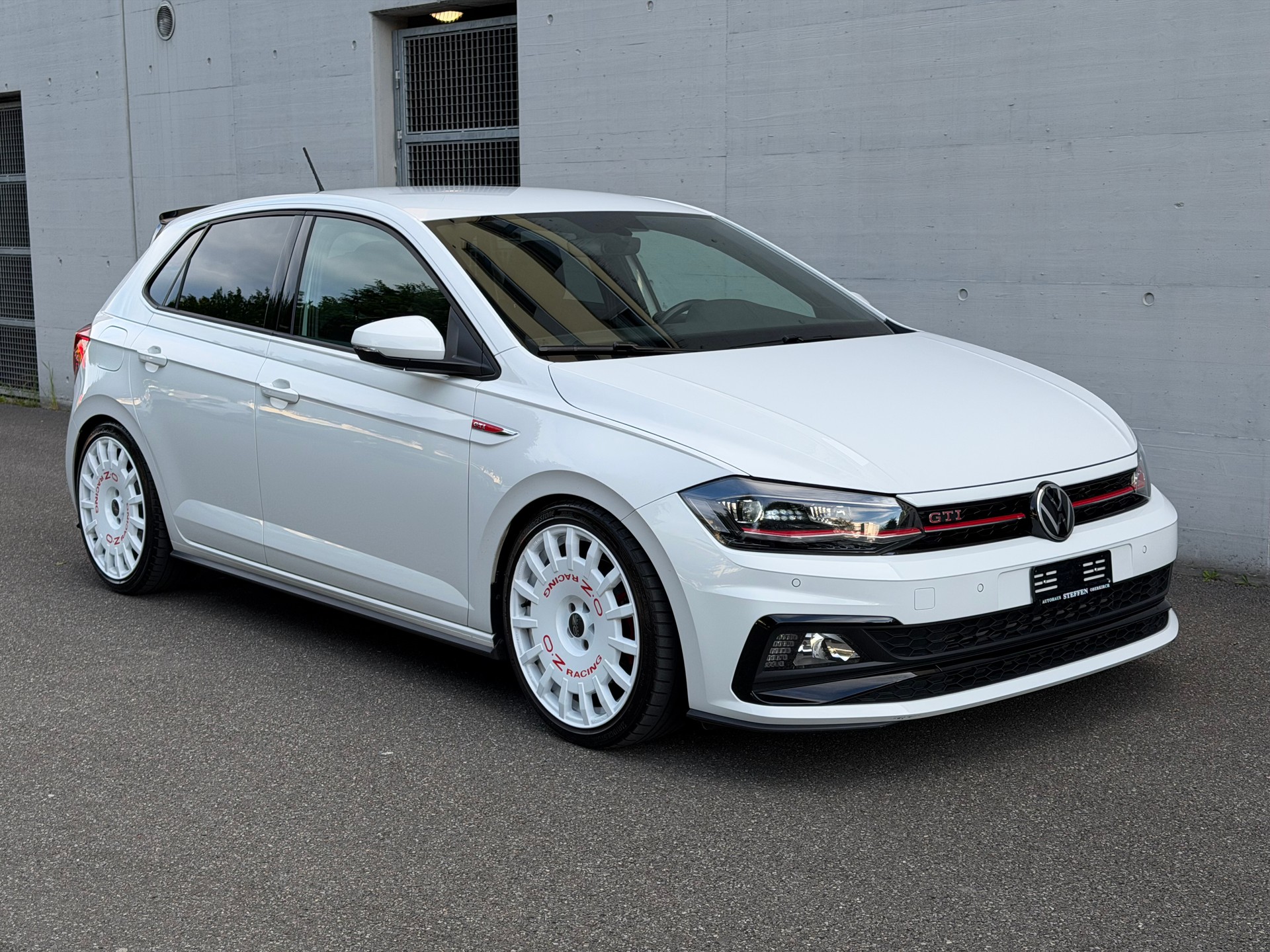 VW Polo 2.0 TSI GTI DSG-image-1