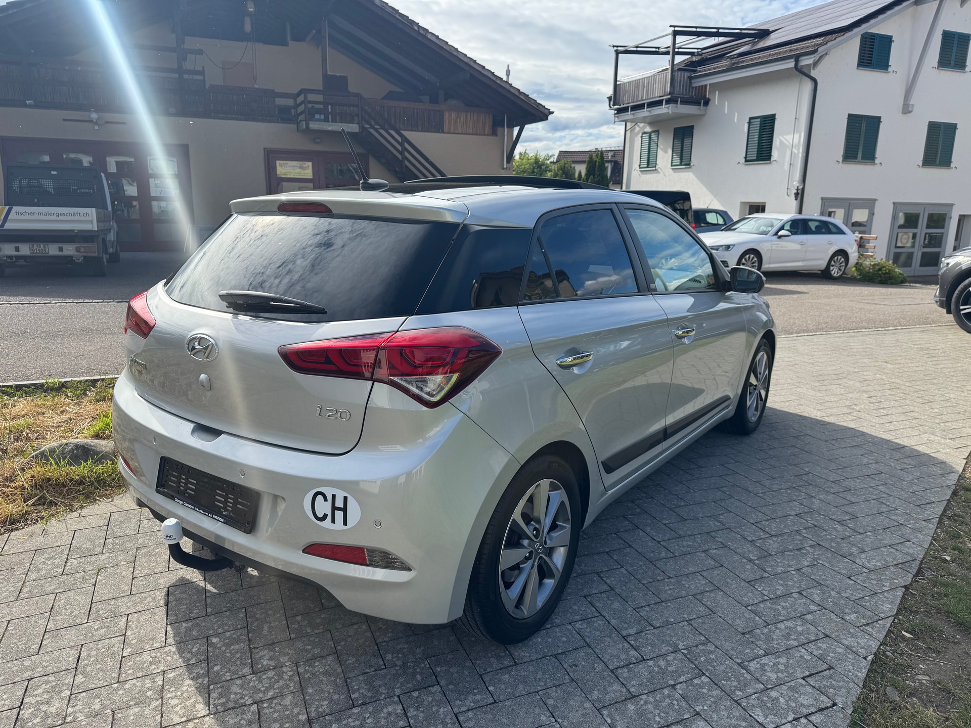 HYUNDAI i20 1.4 Vertex Automatic-image-6