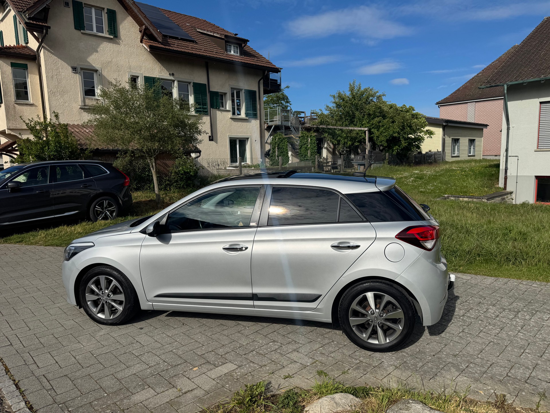 HYUNDAI i20 1.4 Vertex Automatic-image-3