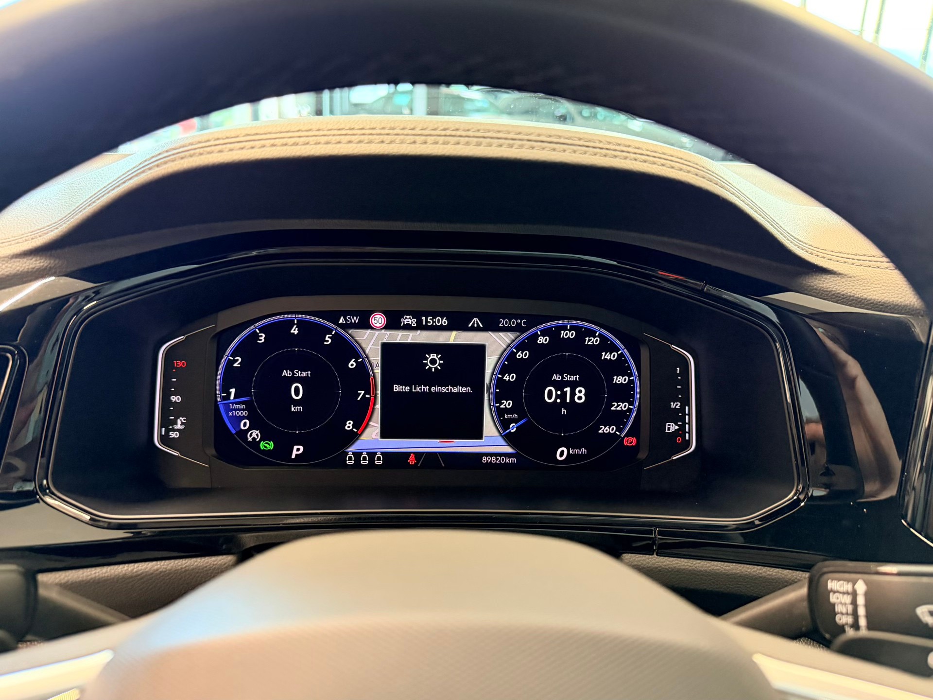 VW T-Roc 2.0 TSI R-Line DSG 4Motion-image-26