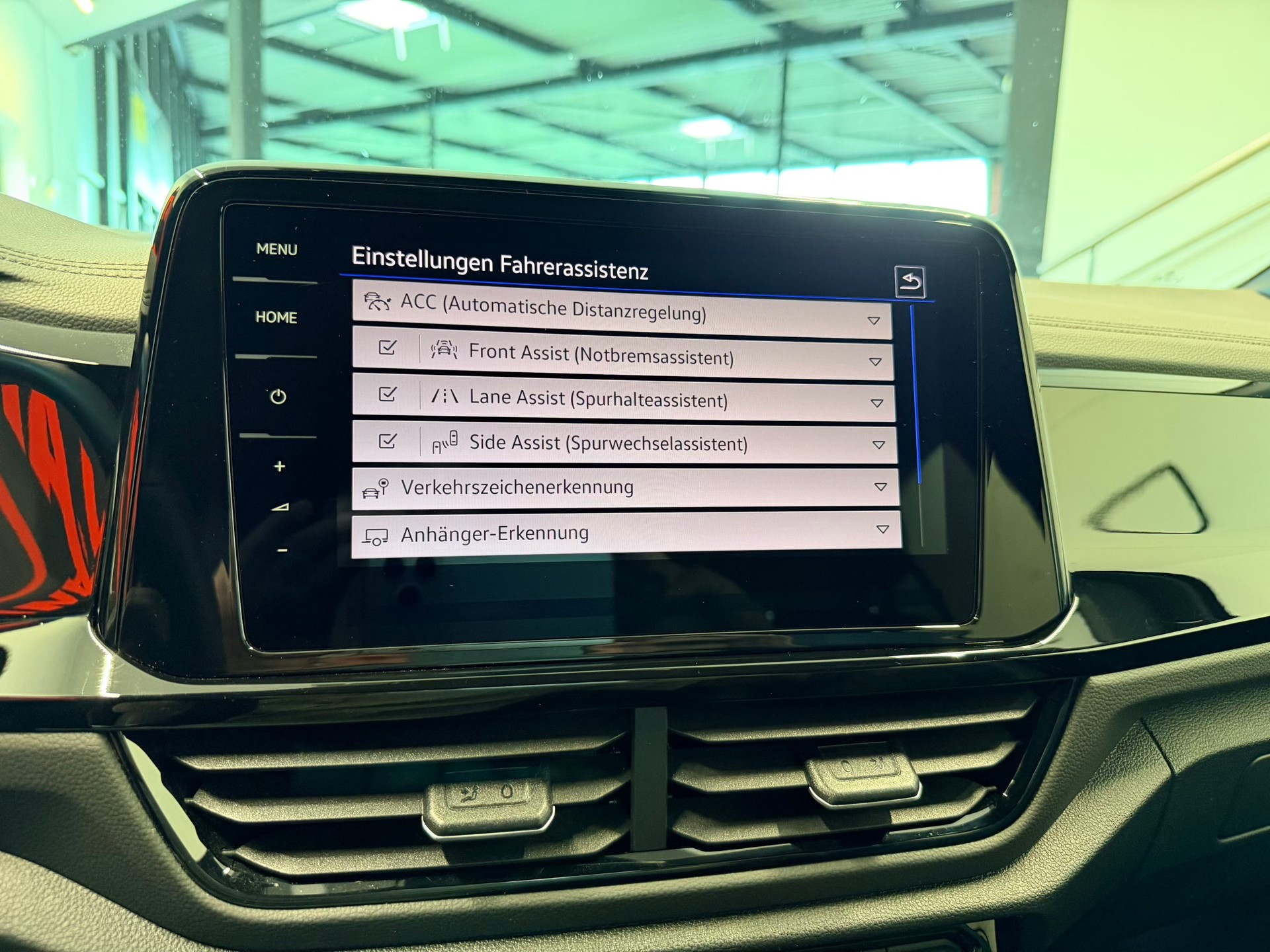 VW T-Roc 2.0 TSI R-Line DSG 4Motion-image-29