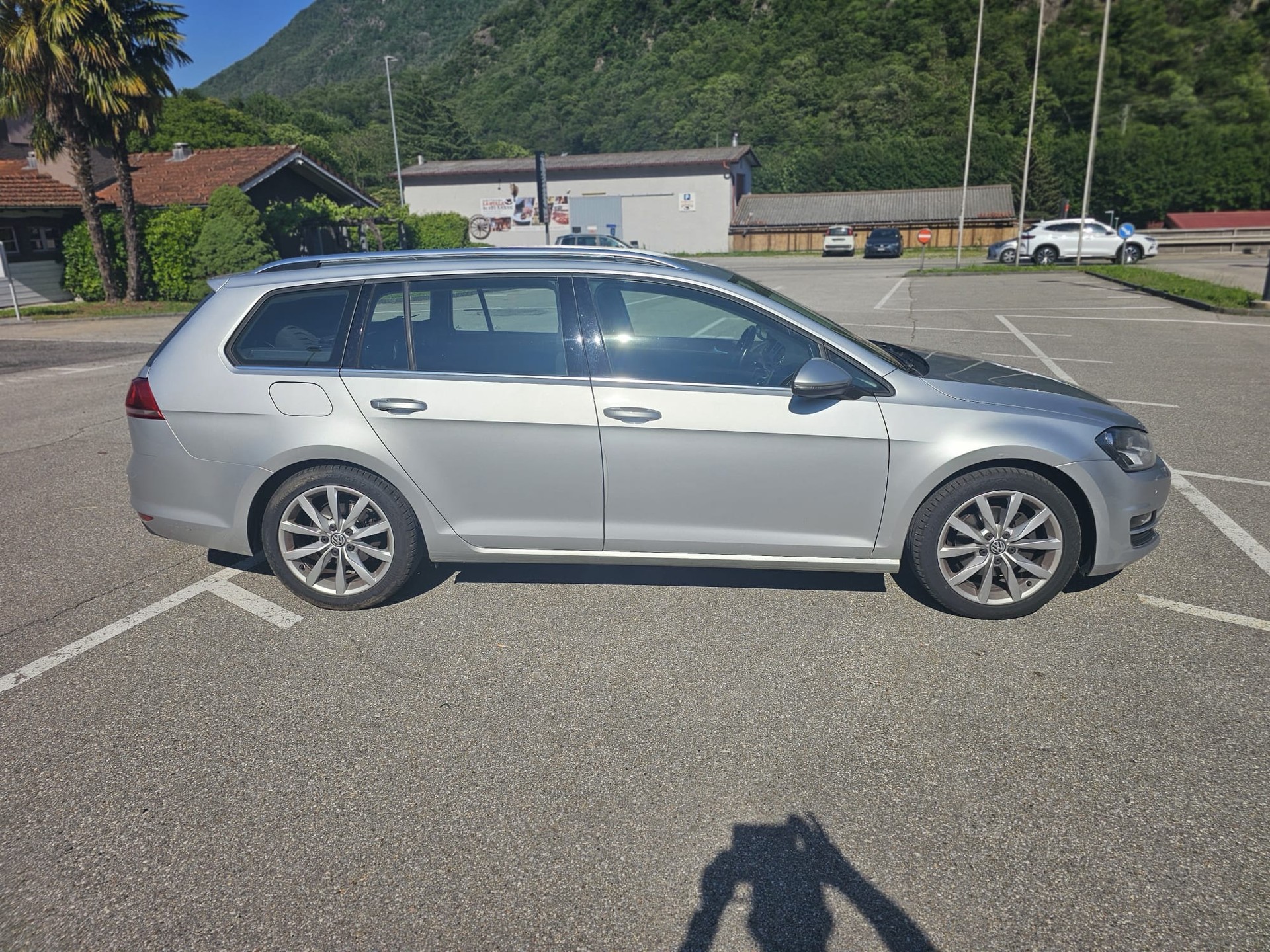 VW GOLF-image-1