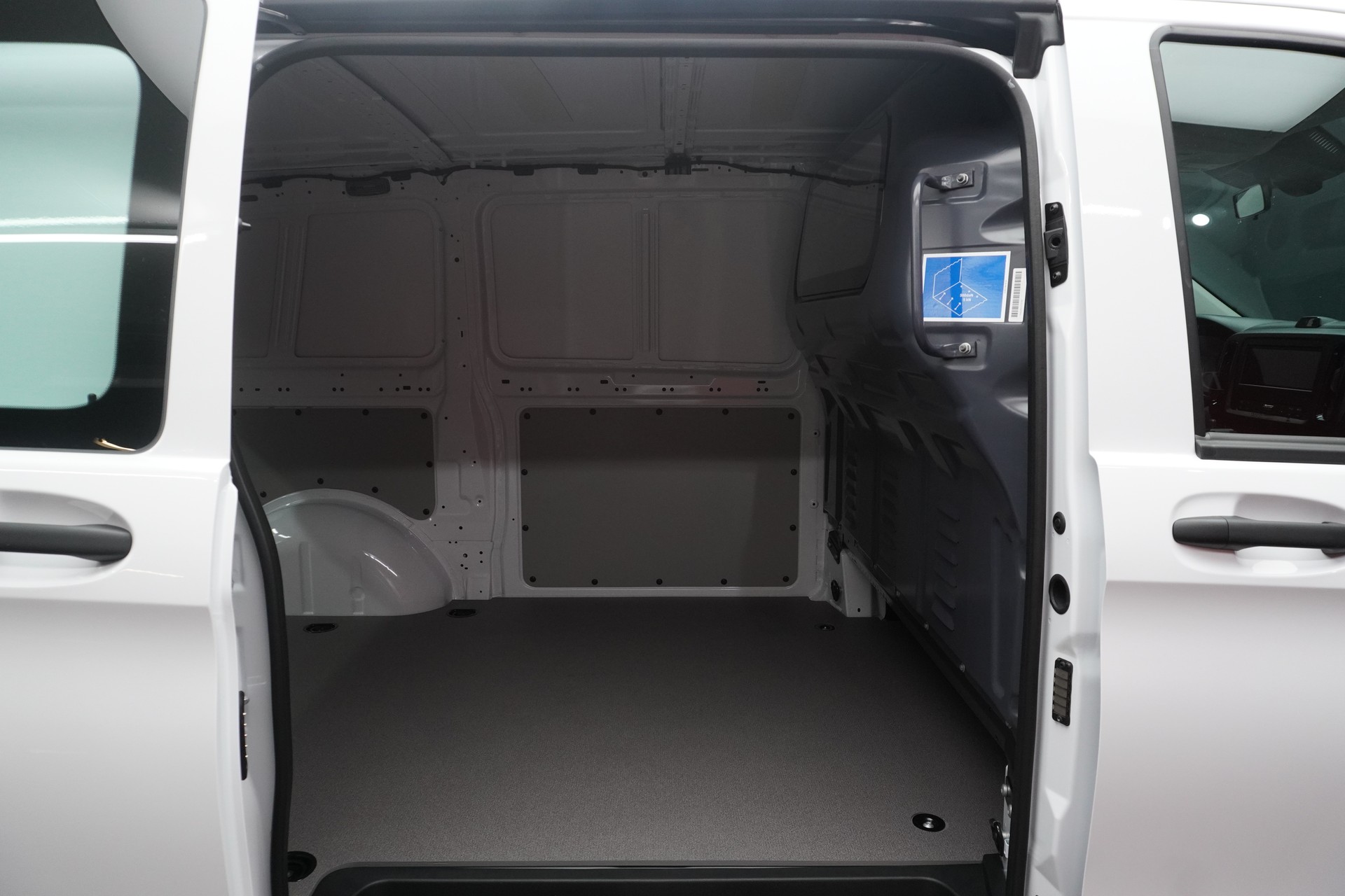 MERCEDES-BENZ Vito 114 CDI KA 3200mm L 4x4 Worker II-image-10
