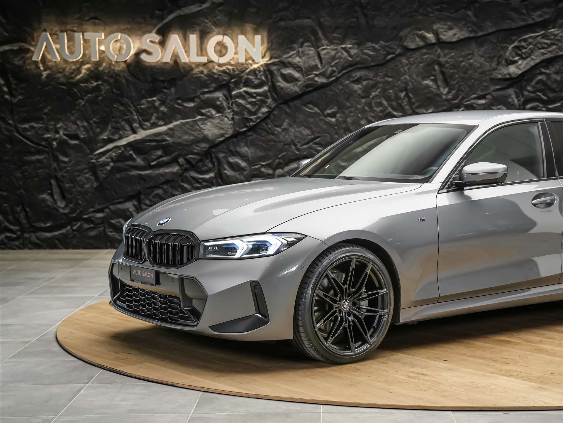 BMW 330d xDrive M Sport *Facelift*20"Zoll*Rückfahrkamera*-image-13
