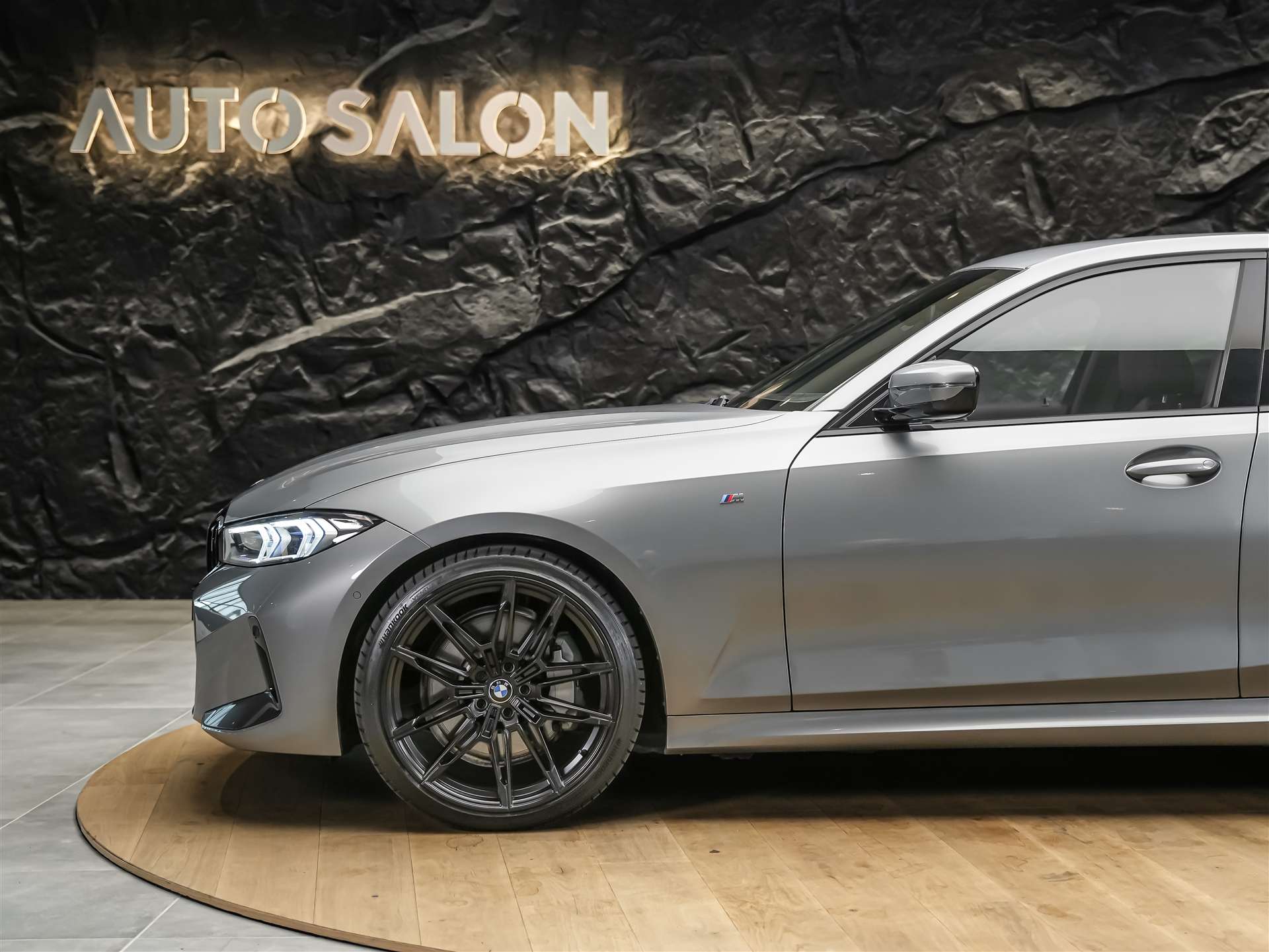 BMW 330d xDrive M Sport *Facelift*20"Zoll*Rückfahrkamera*-image-14
