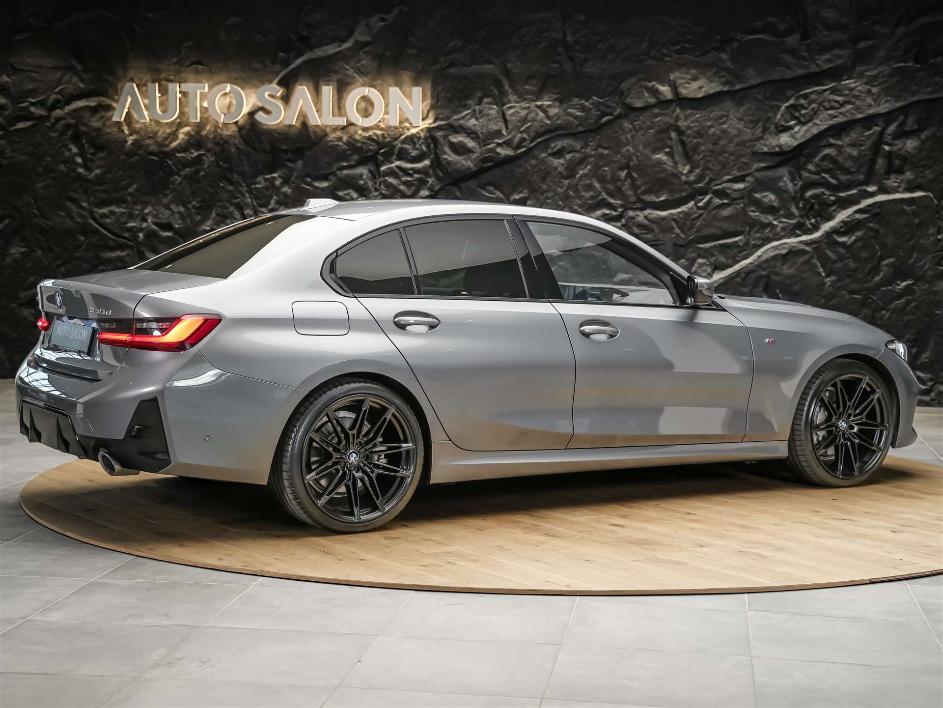 BMW 330d xDrive M Sport *Facelift*20"Zoll*Rückfahrkamera*-image-5