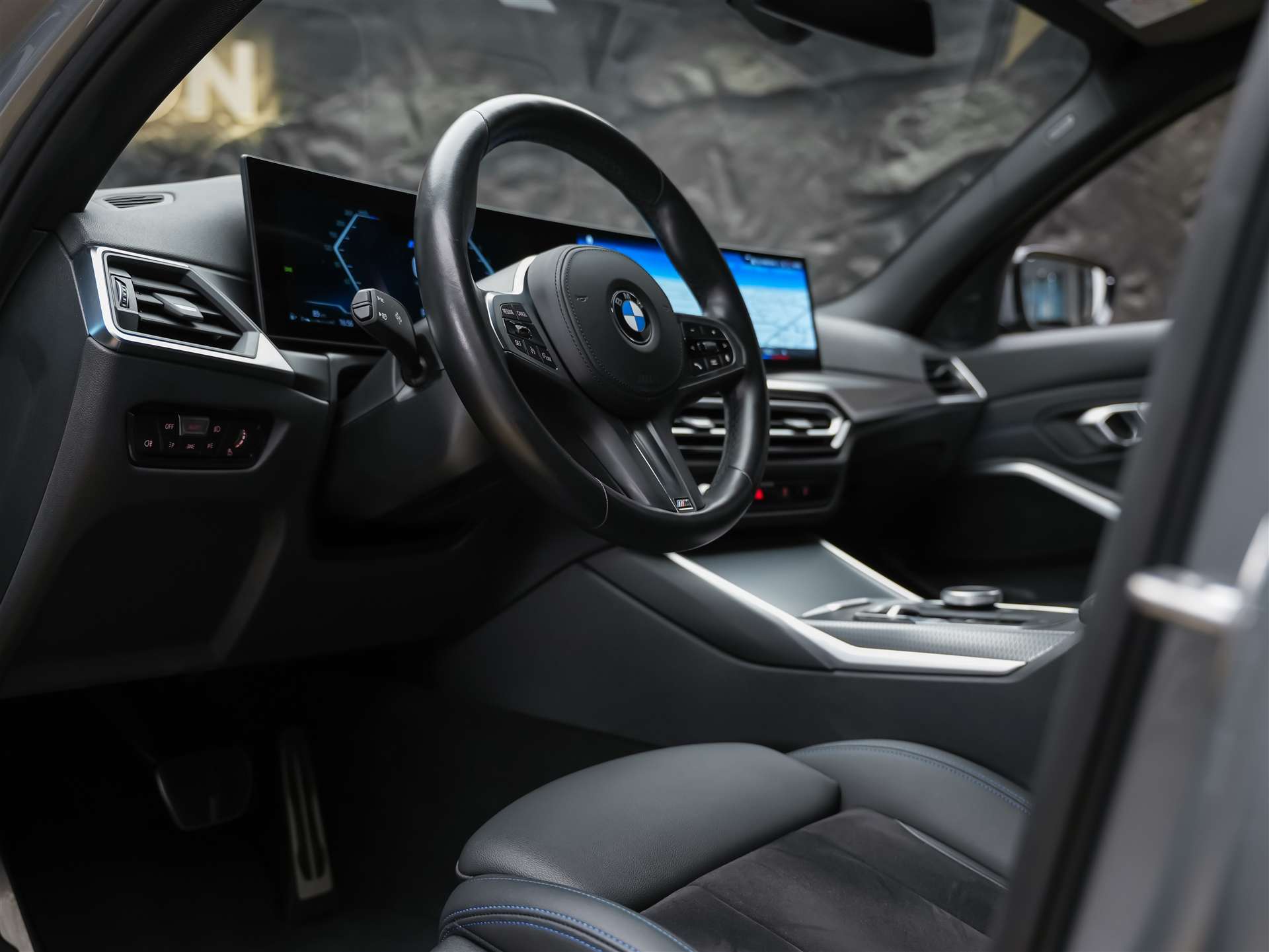 BMW 330d xDrive M Sport *Facelift*20"Zoll*Rückfahrkamera*-image-8