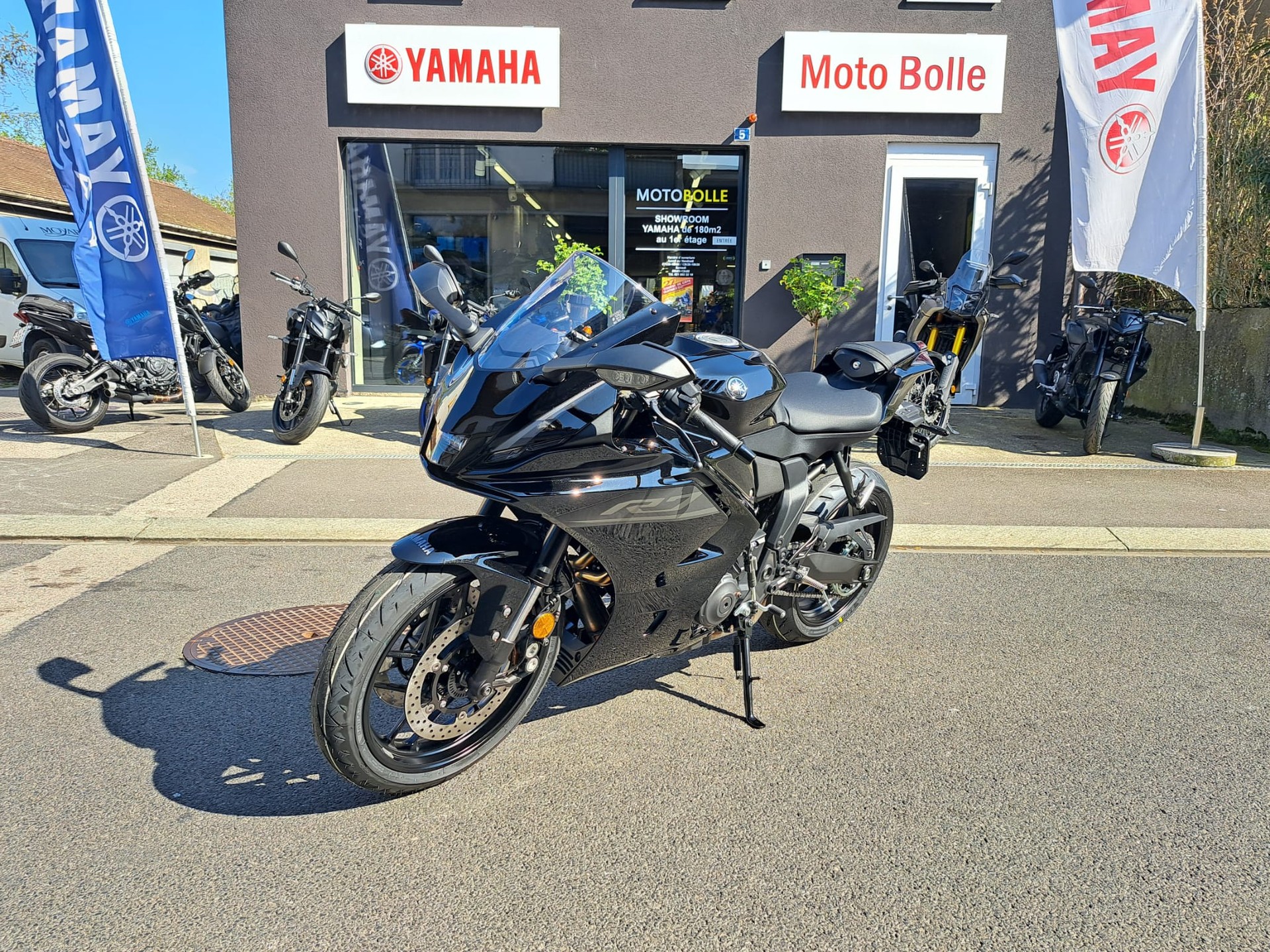 YAMAHA YZF-R7-showroom-element-2