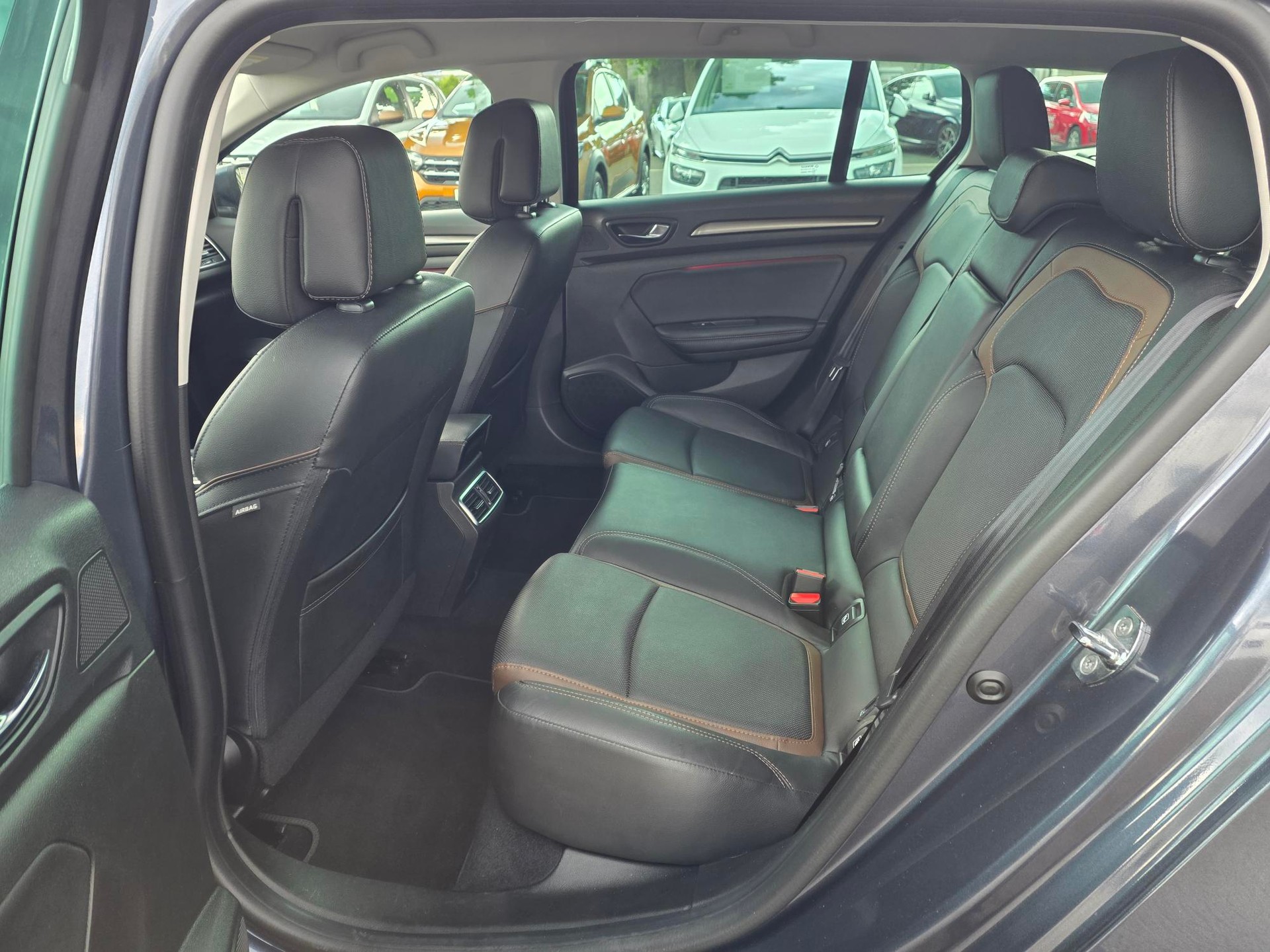 RENAULT Mégane GrT 1.2 TCe 130 90th An.EDC-image-6