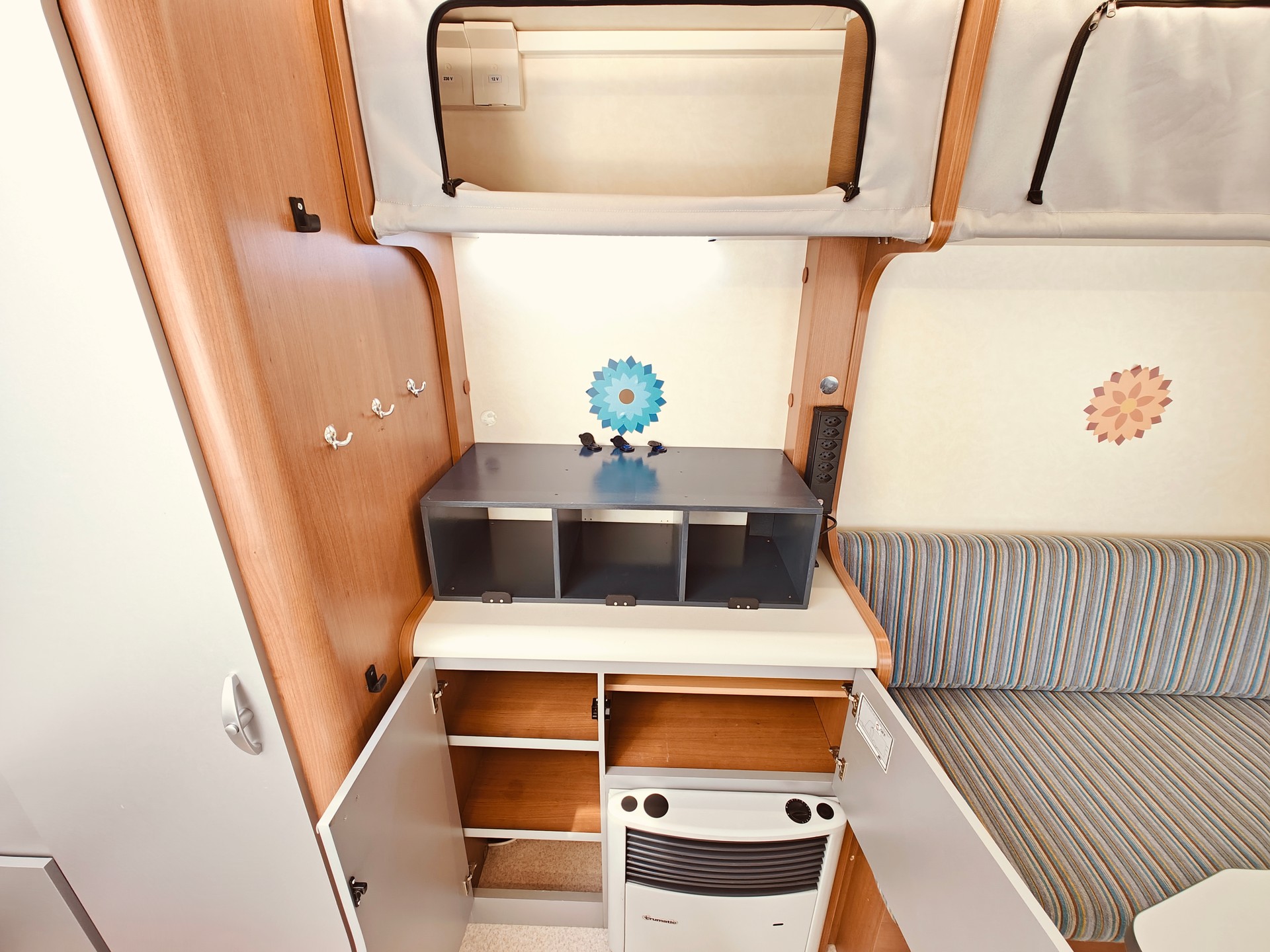 KNAUS Eifelland Deseo 500 Family Edition -- Mover -- Solar & Lithium -- Markise & Seitenwände -- Etagenbett-image-16