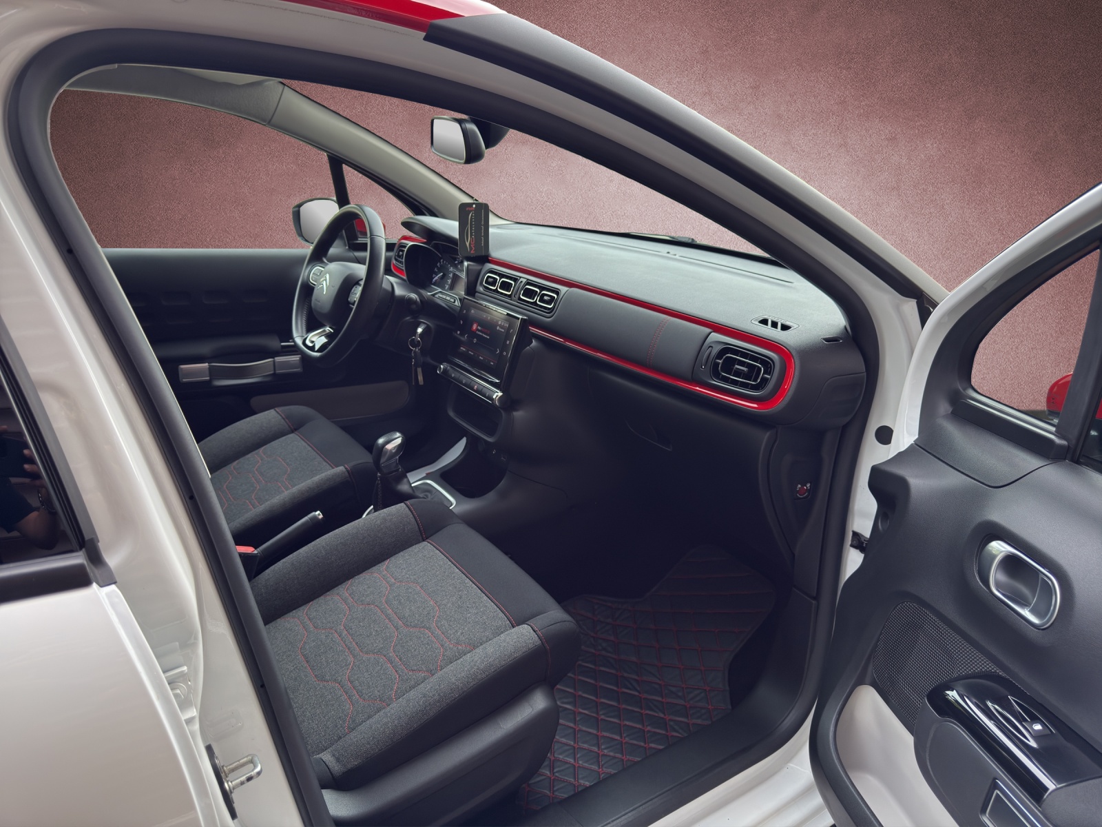 CITROEN C3 1.2i PureTech Feel Edition-image-11