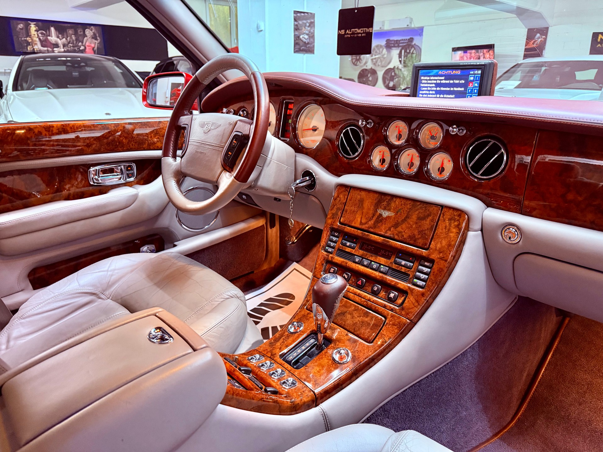 BENTLEY Arnage Red Label-image-24