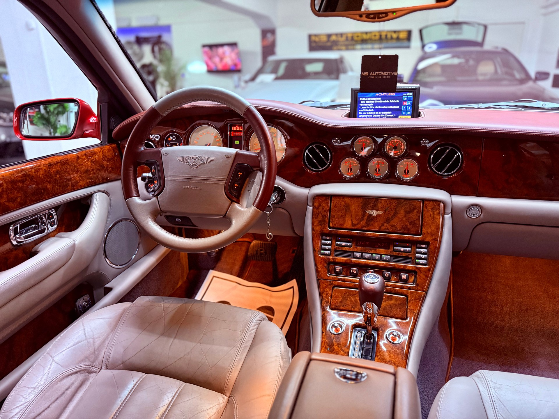 BENTLEY Arnage Red Label-image-12
