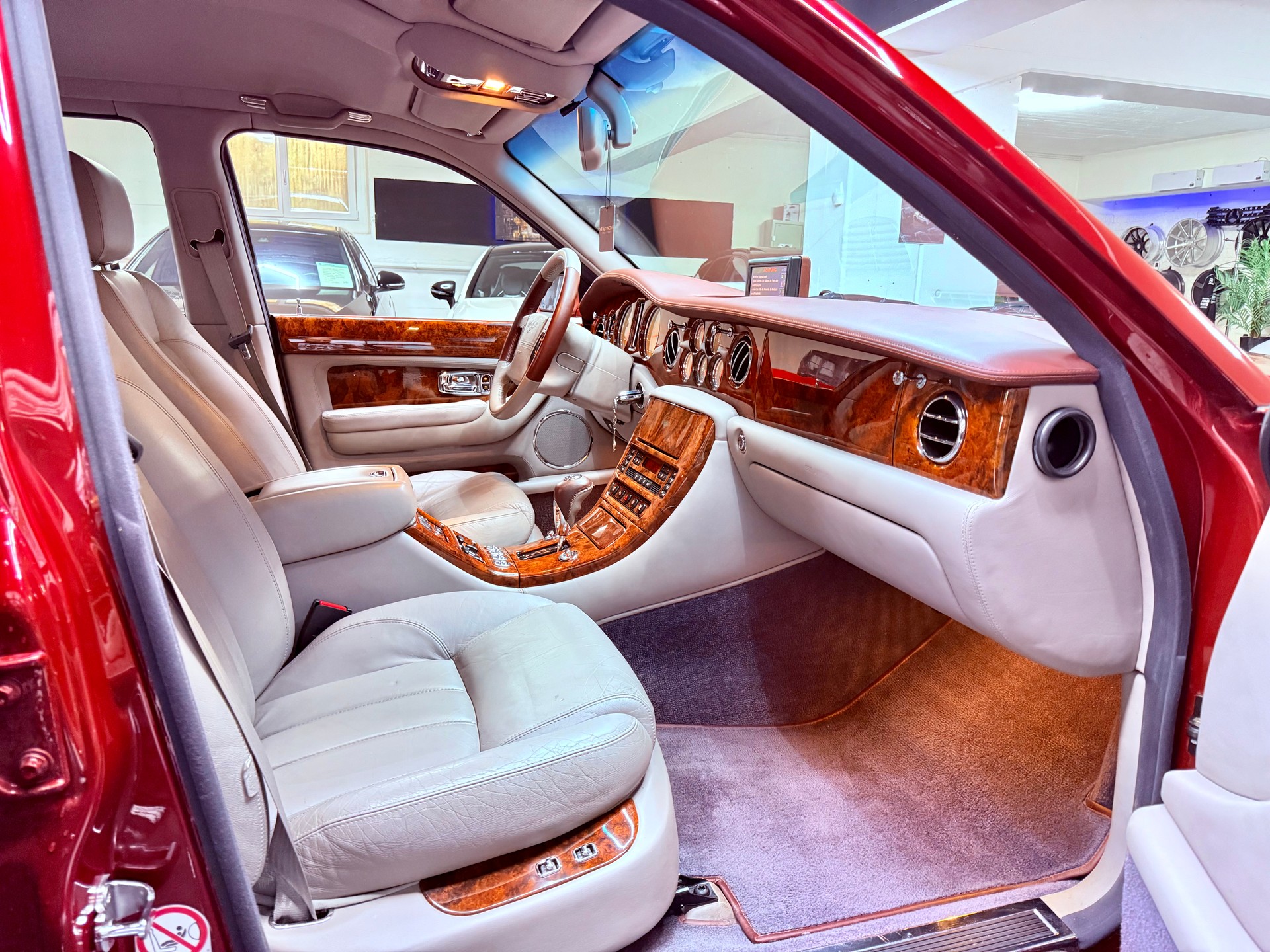 BENTLEY Arnage Red Label-image-23