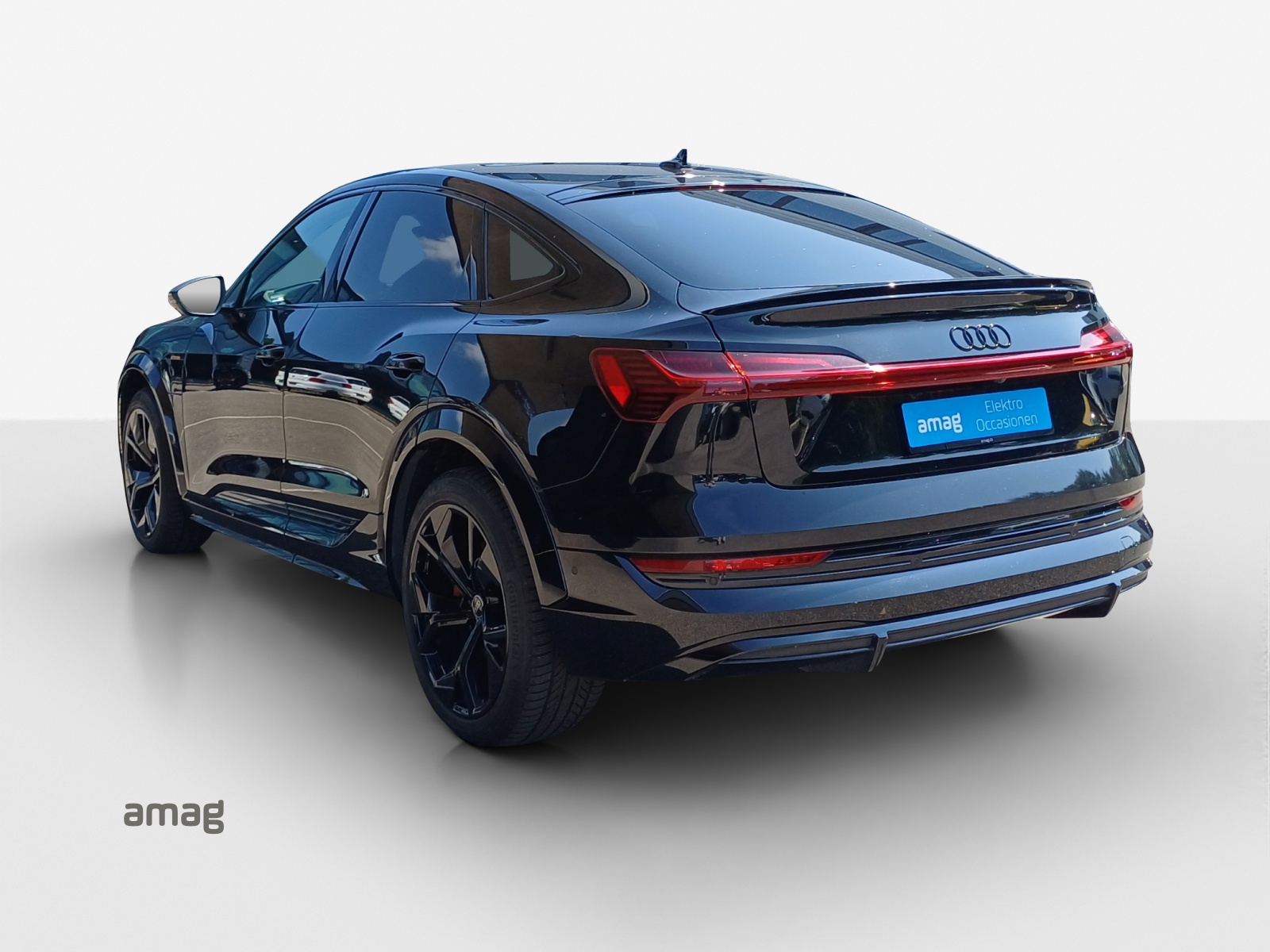AUDI e-tron S Sportback quattro-image-2