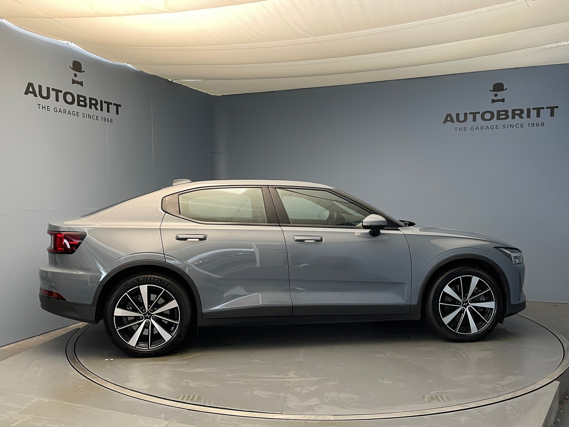 POLESTAR 2 Long Range Dual Motor-image-5